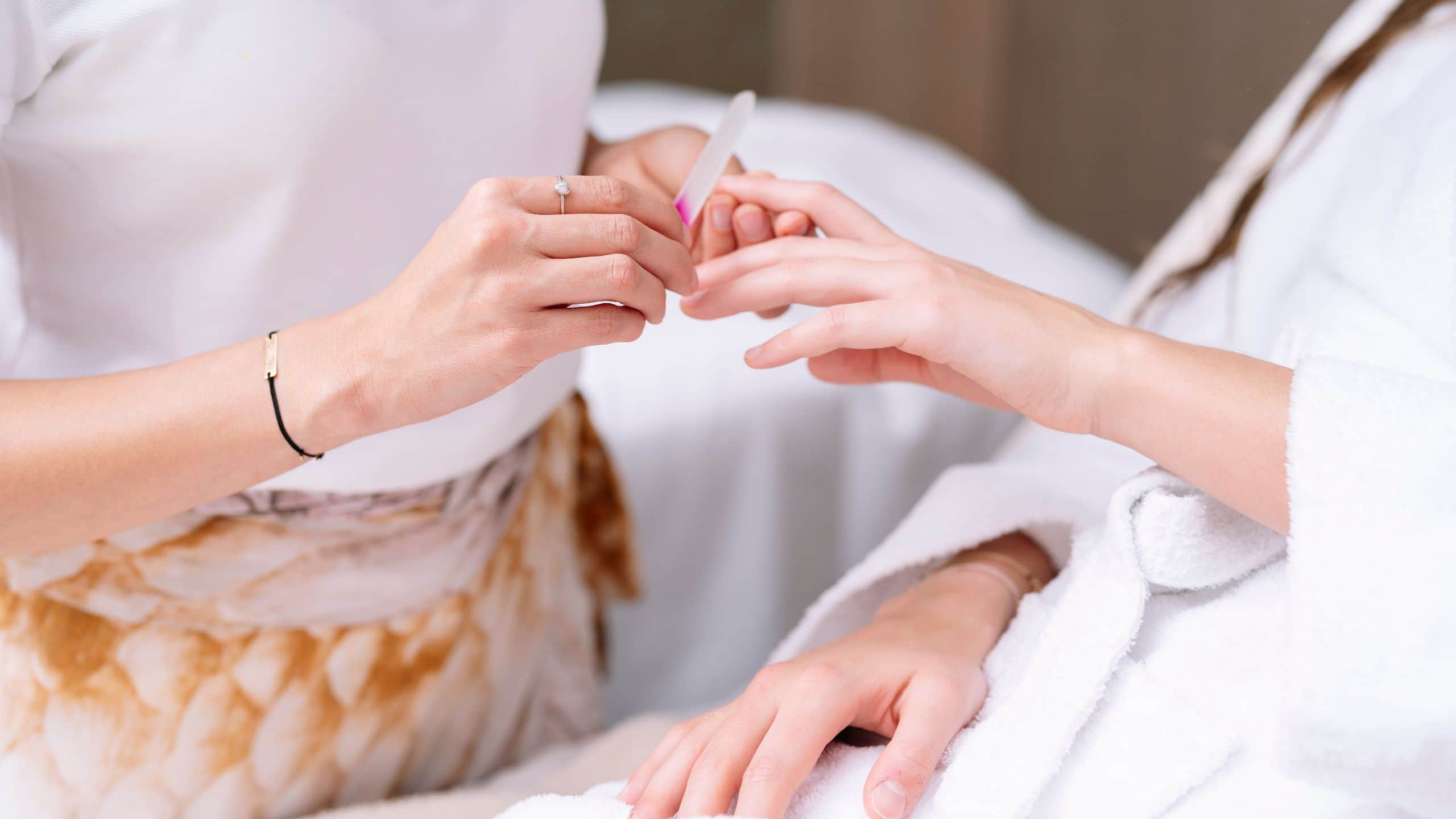 Park Hyatt Vienna Arany Spa Manicure