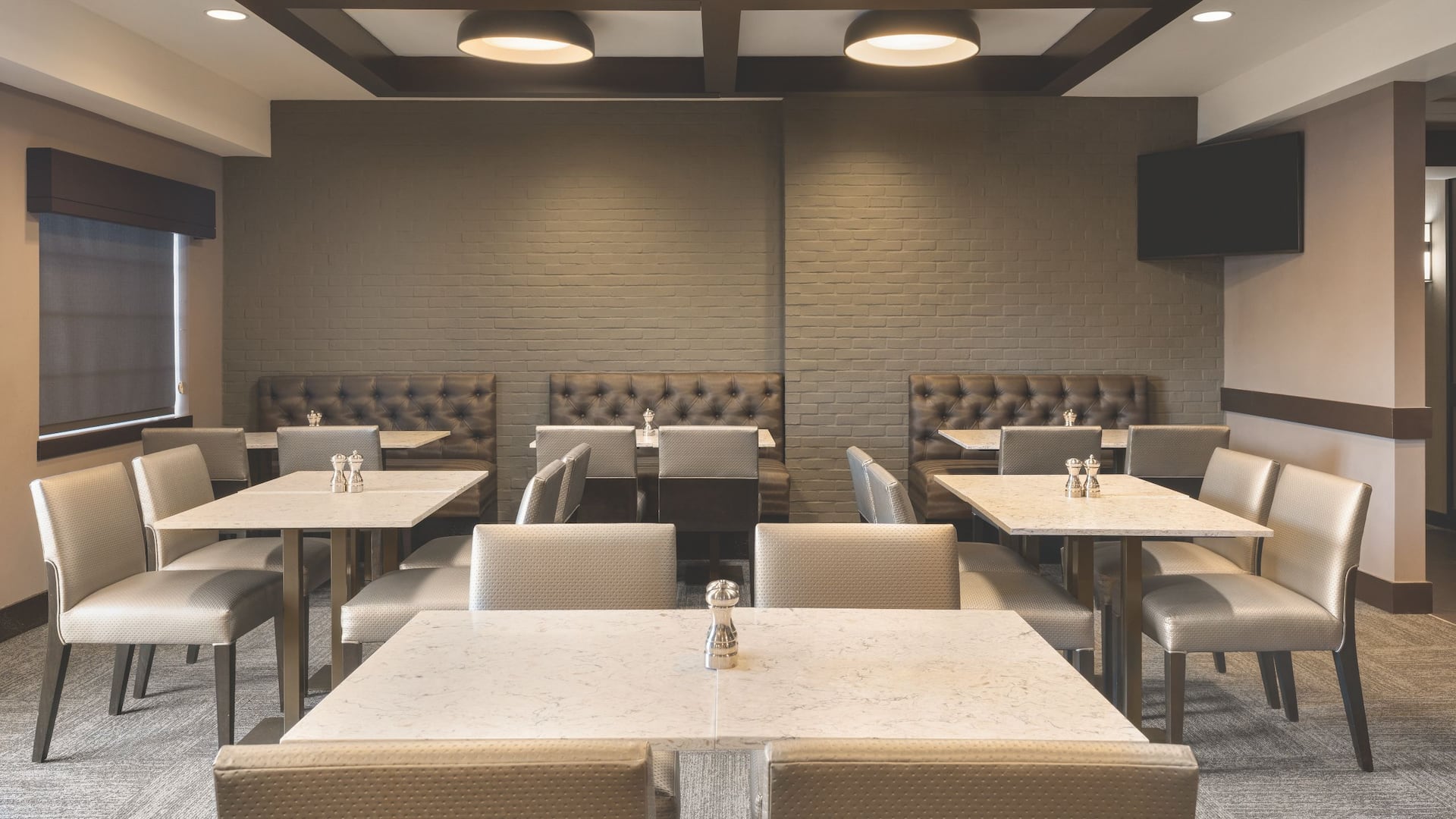 Hyatt Place Philadelphia/King of Prussia Breakfast Area