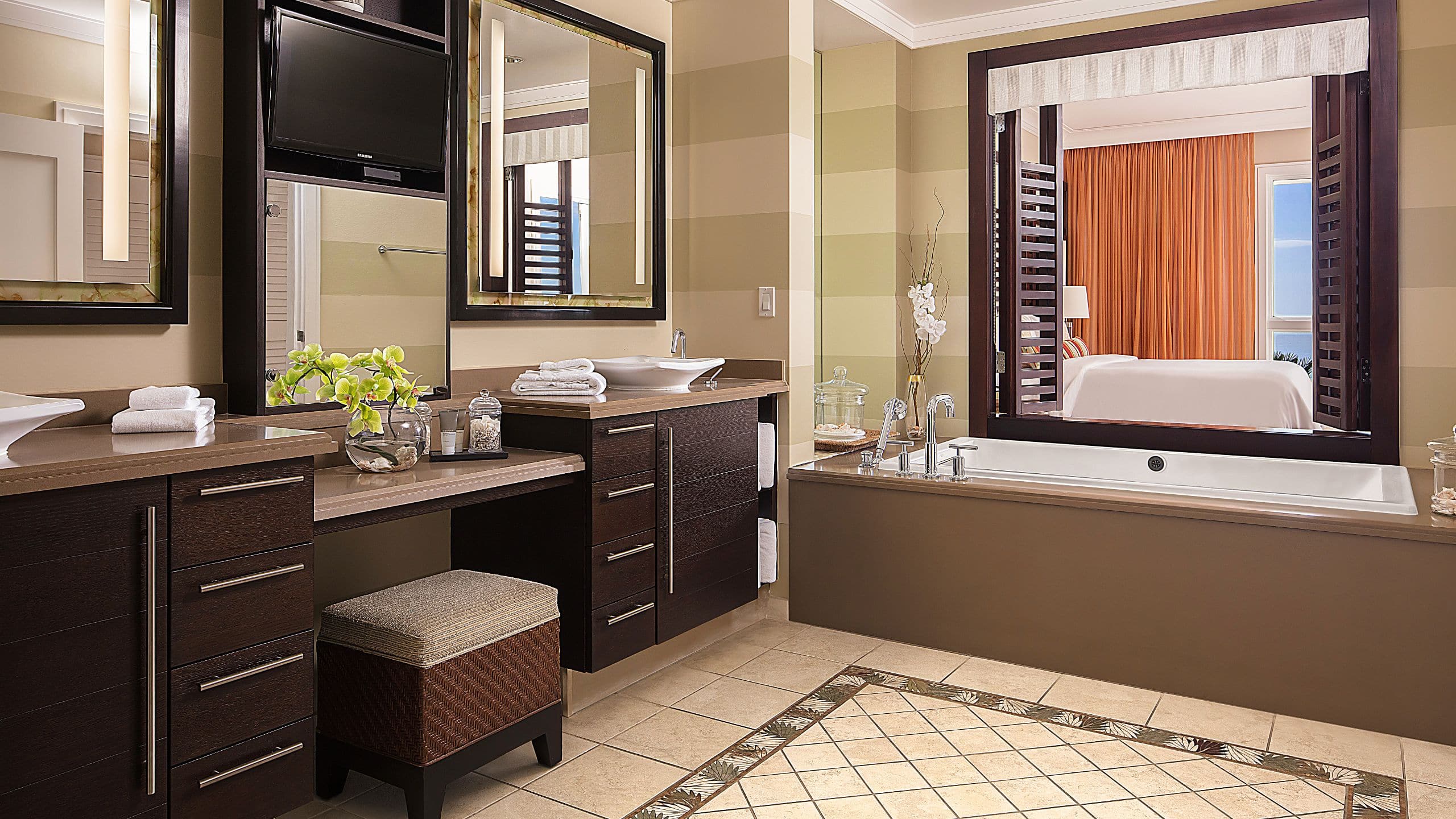 Hyatt Residence Club Sarasota, Siesta Key Beach Master Bathroom
