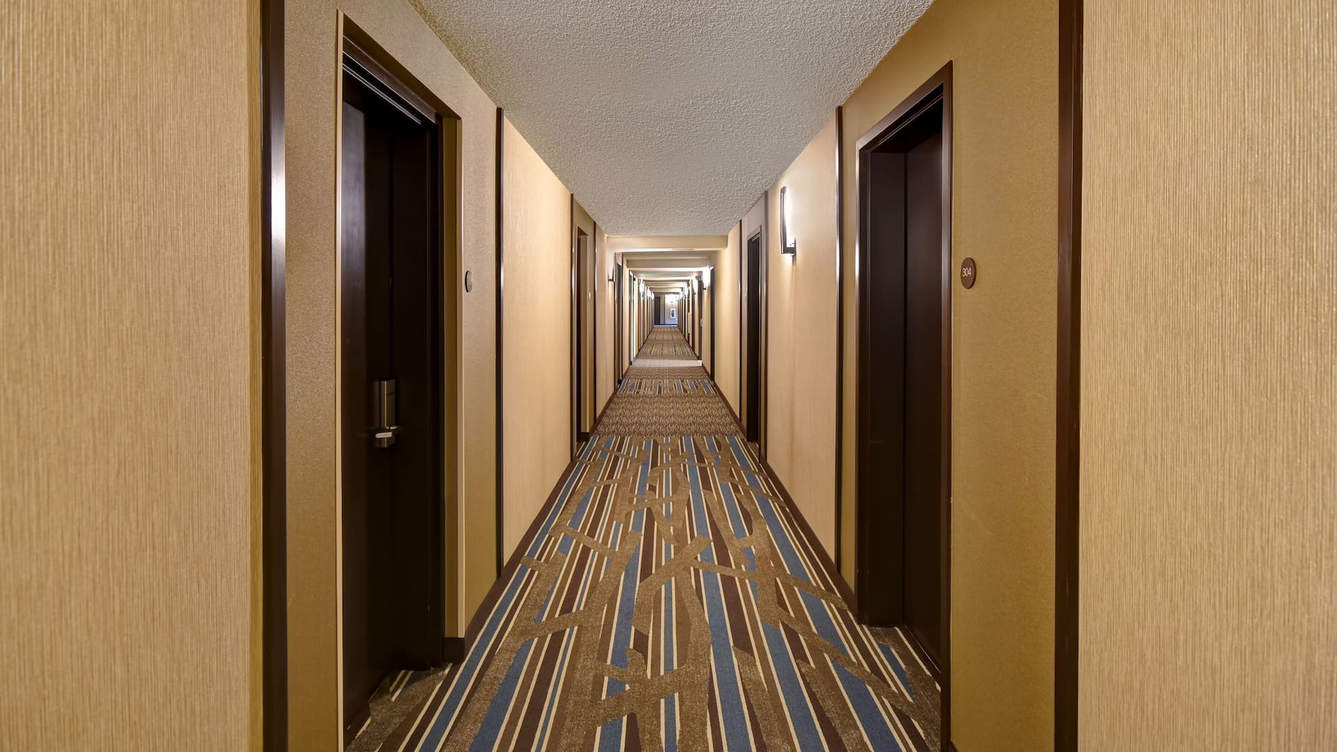 Hyatt Place Phoenix/Gilbert Guestroom Hallway