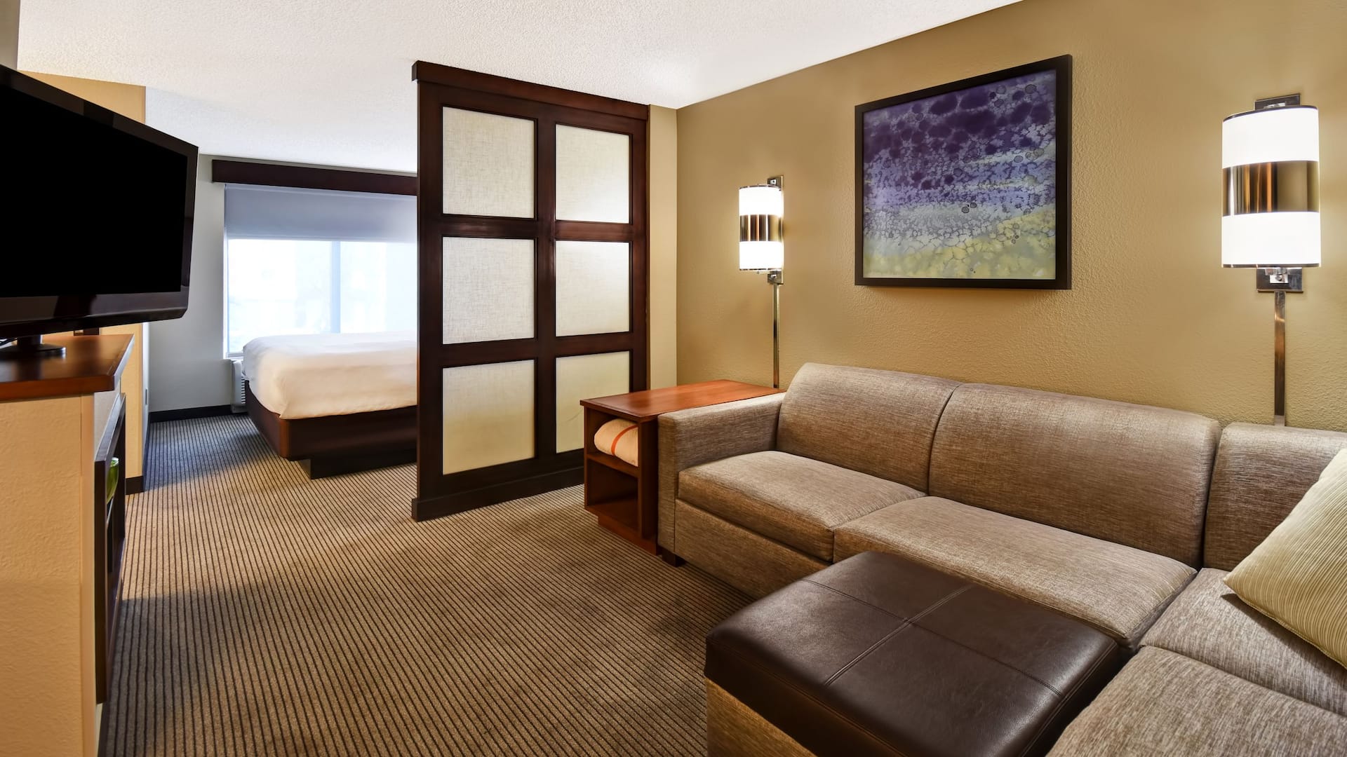Hyatt Place Phoenix/Gilbert King Guestroom