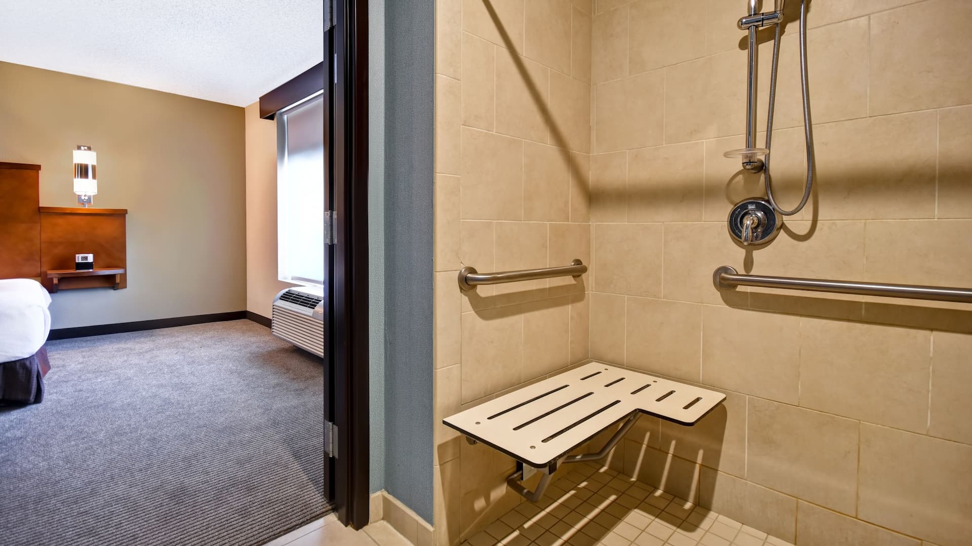 Hyatt Place Phoenix/Gilbert Accessible Bathroom with Shower