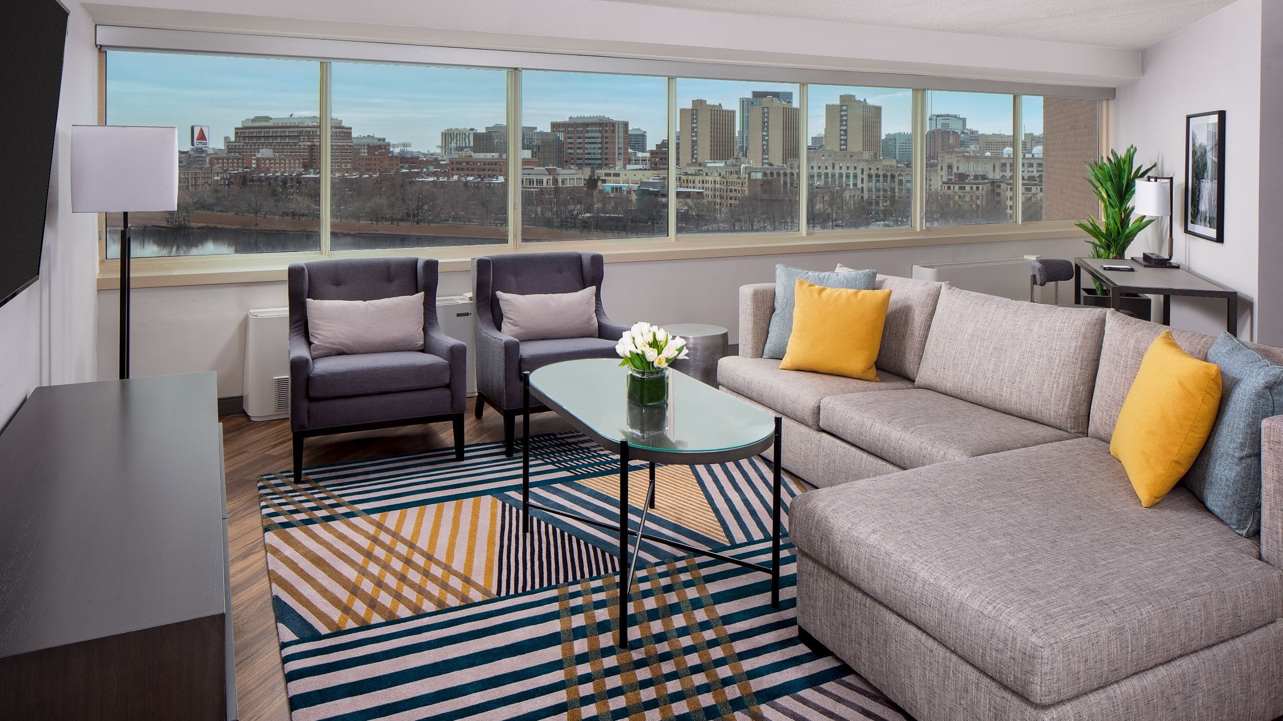 Hyatt Regency Boston / Cambridge University Suite Living Area