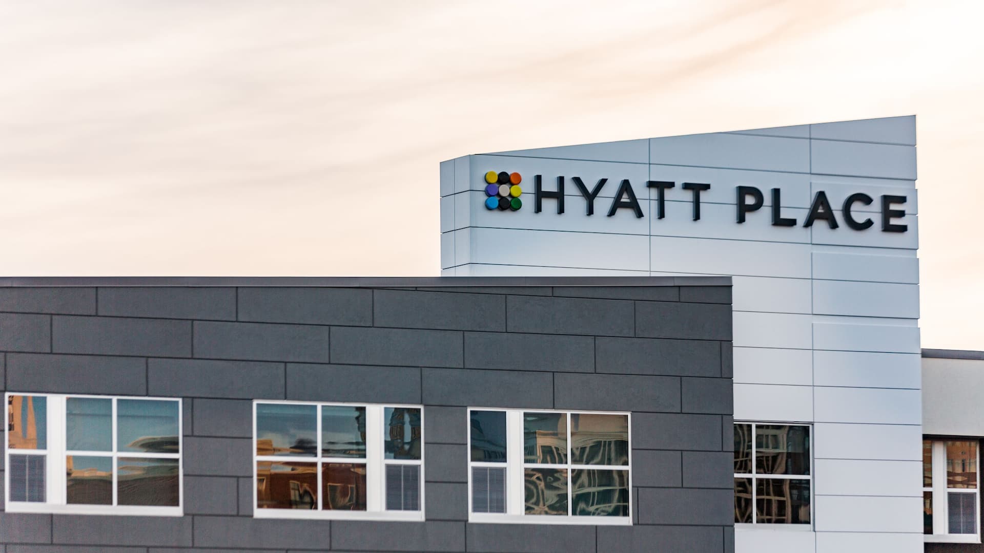 Hyatt Place Greenville Downtown Hotel Exterior