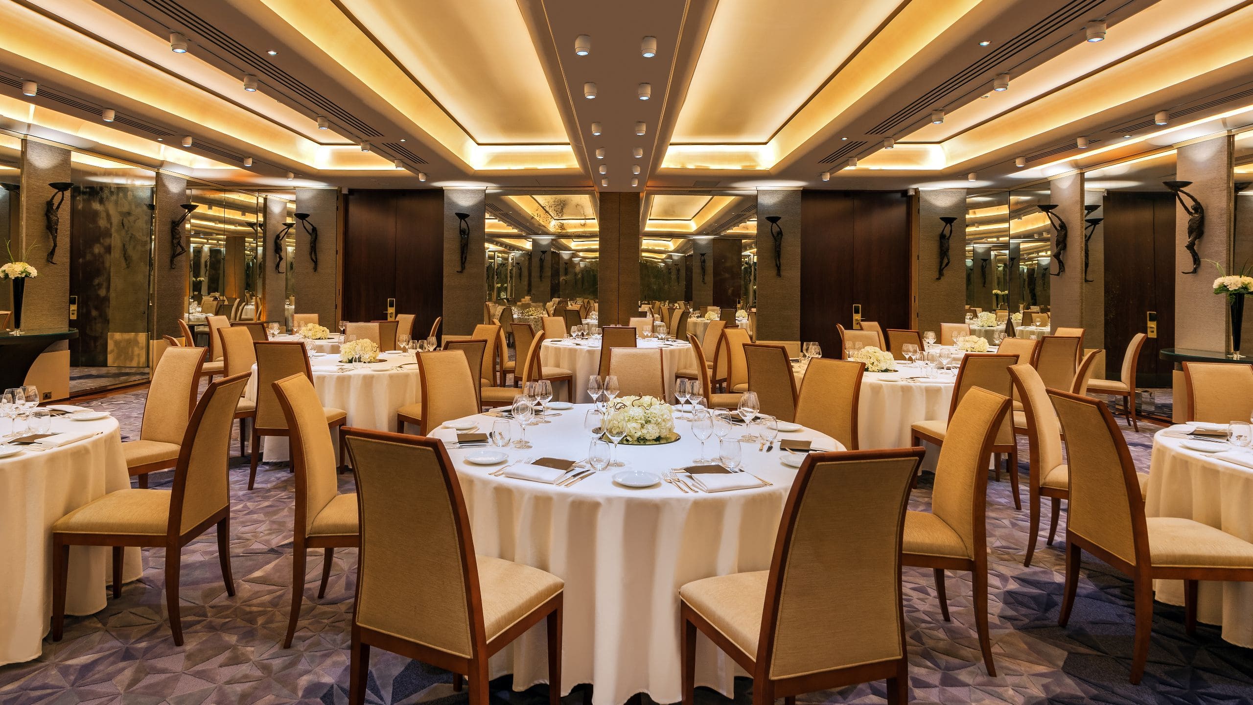 Park Hyatt Paris-Vendôme Amethyst Banquet