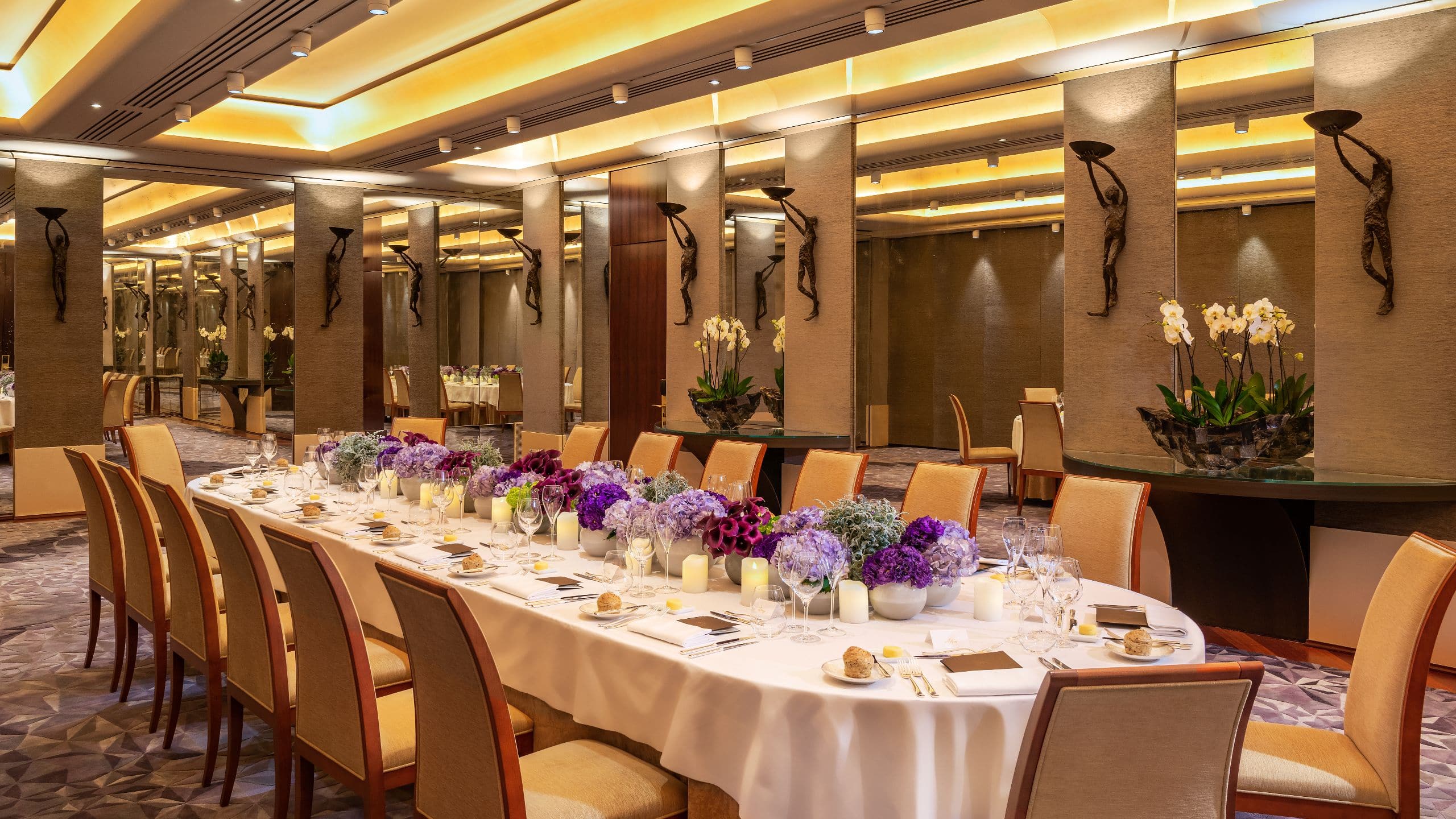 Park Hyatt Paris-Vendôme Amethyst Dinner Set Up