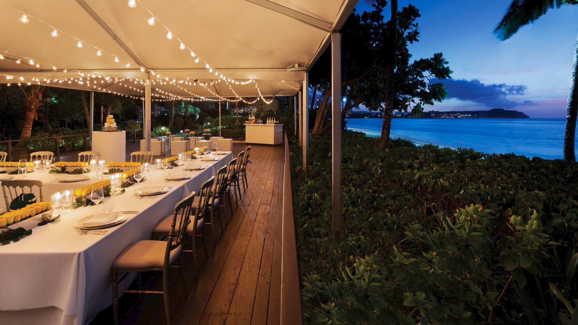 2/2 Hyatt Regency Guam Seaside Deck