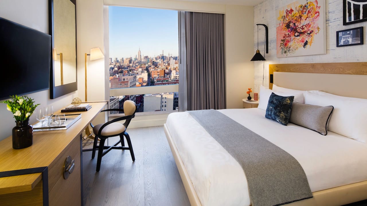 1 King Bed with City View