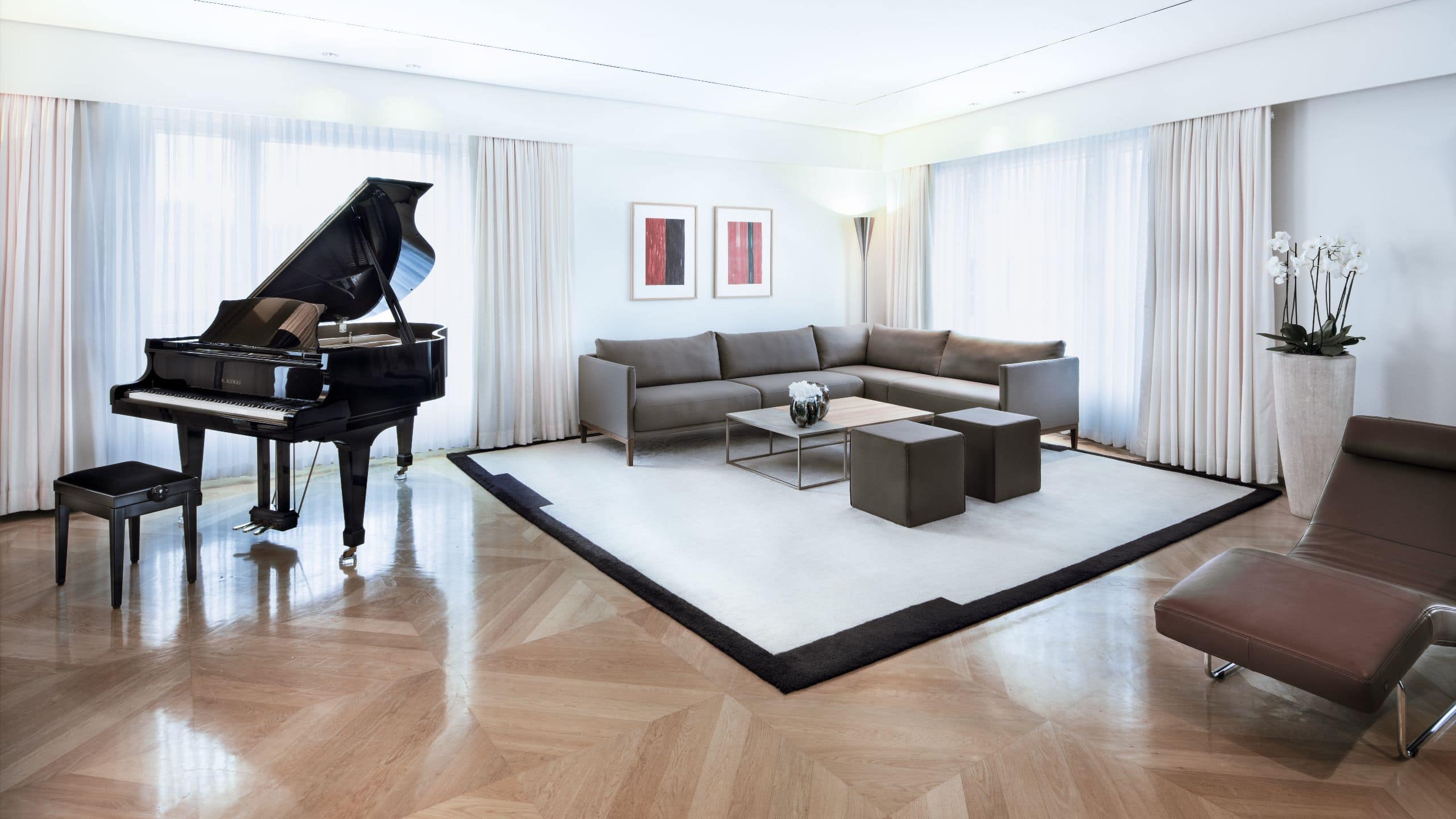 Maybach Suite Living Room