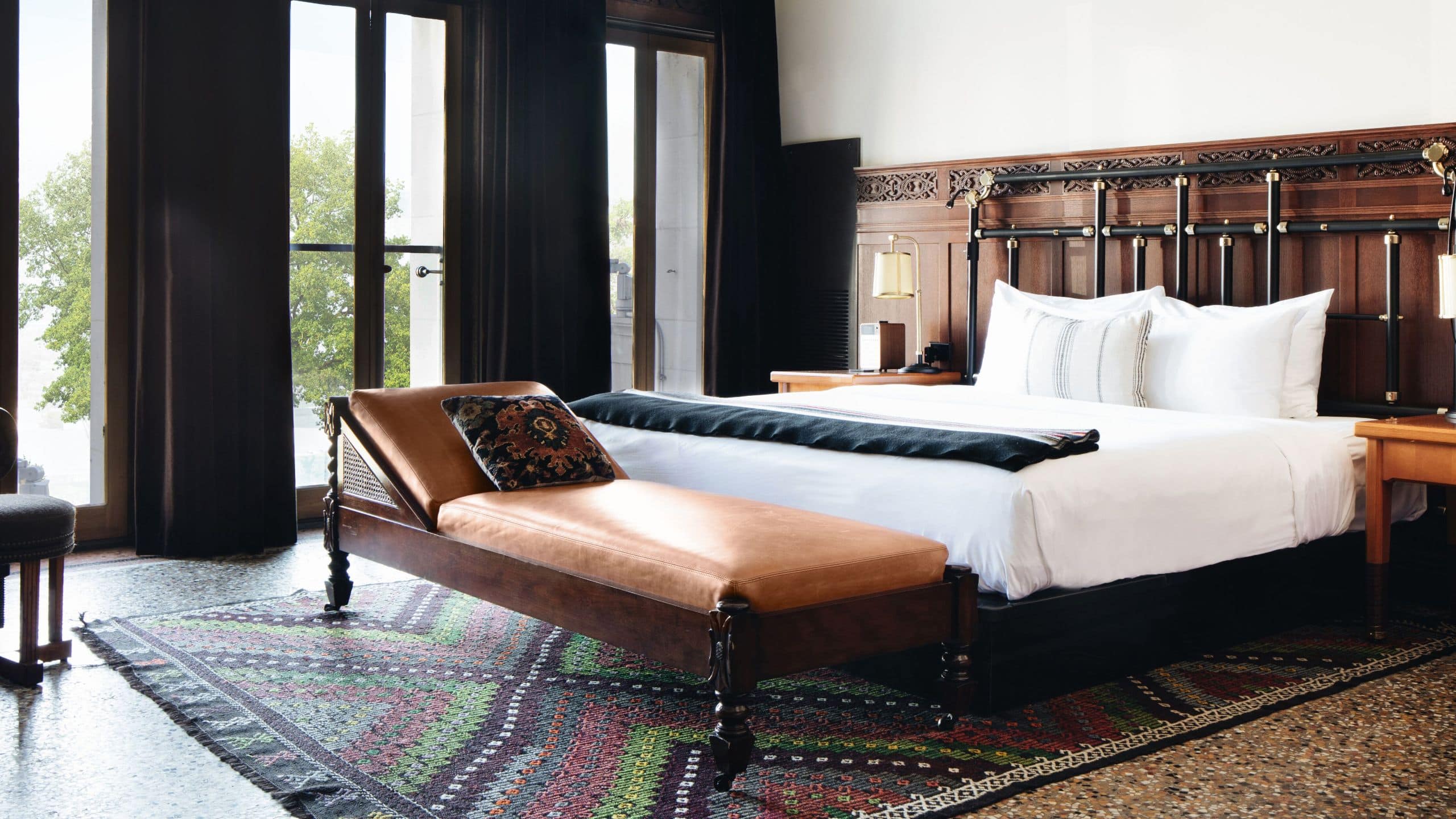 6 de 9 Chicago Athletic Association King Bed Founders Room 328