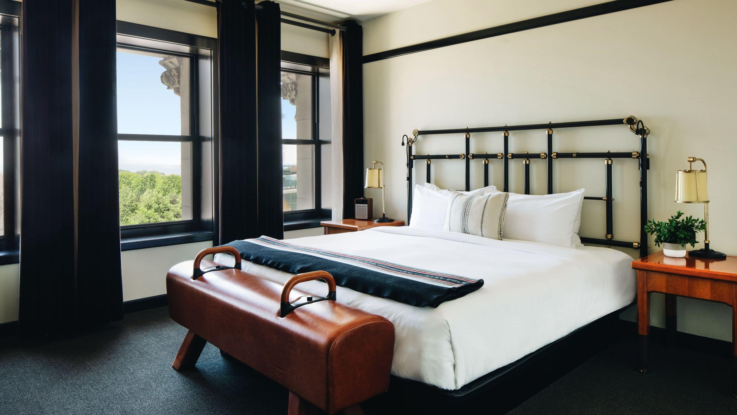Chicago Athletic Association King Bed with Millennium Park View