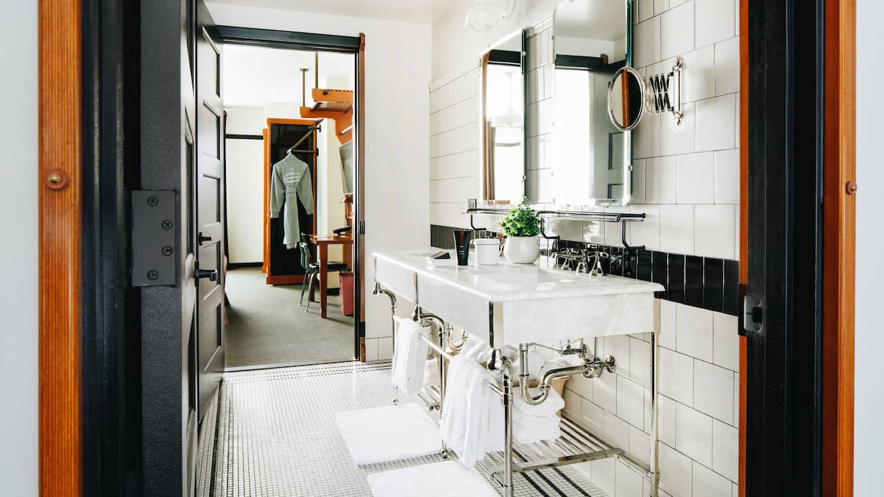 Bi Level Suite Bathroom