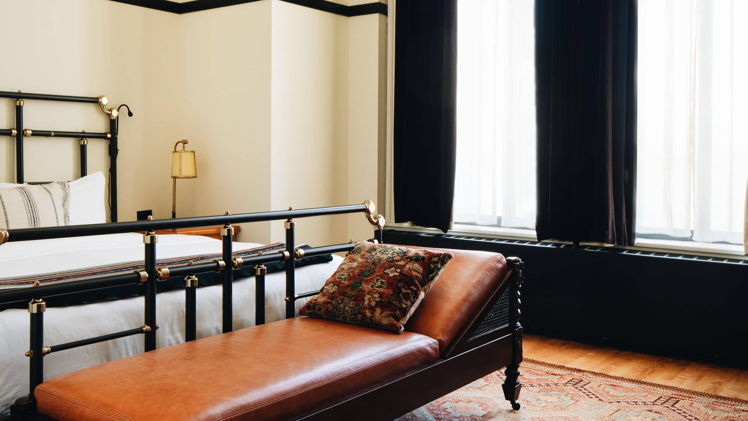 5 de 10 Chicago Athletic Association Millennium Suite King