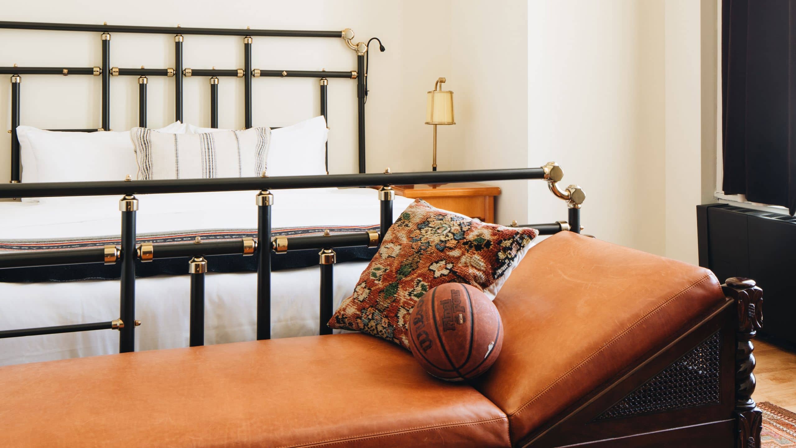 4 de 10 Chicago Athletic Association Millennium Suite King