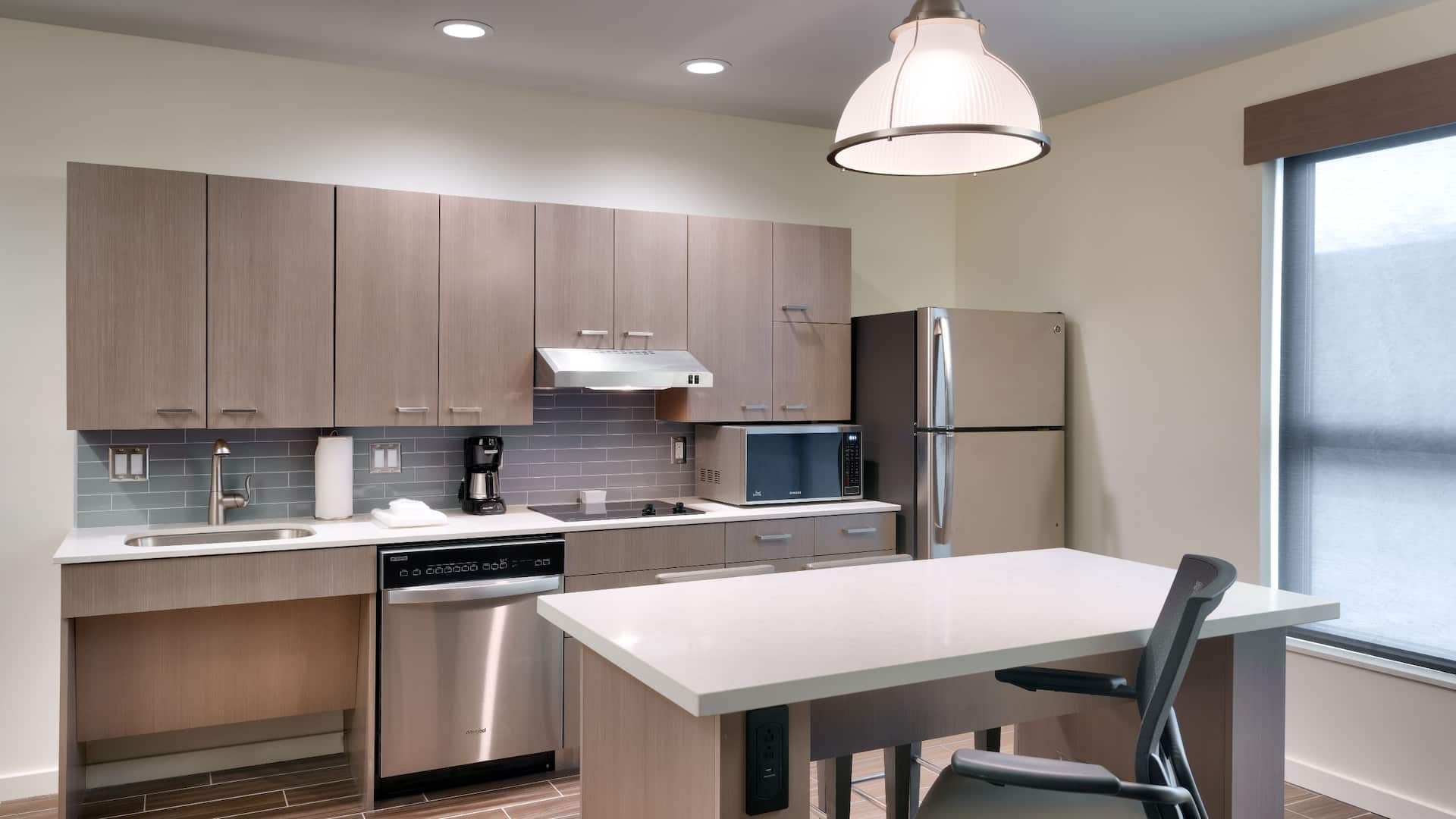 Hyatt House Provo / Pleasant Grove Executive Suite Kitchen ADA