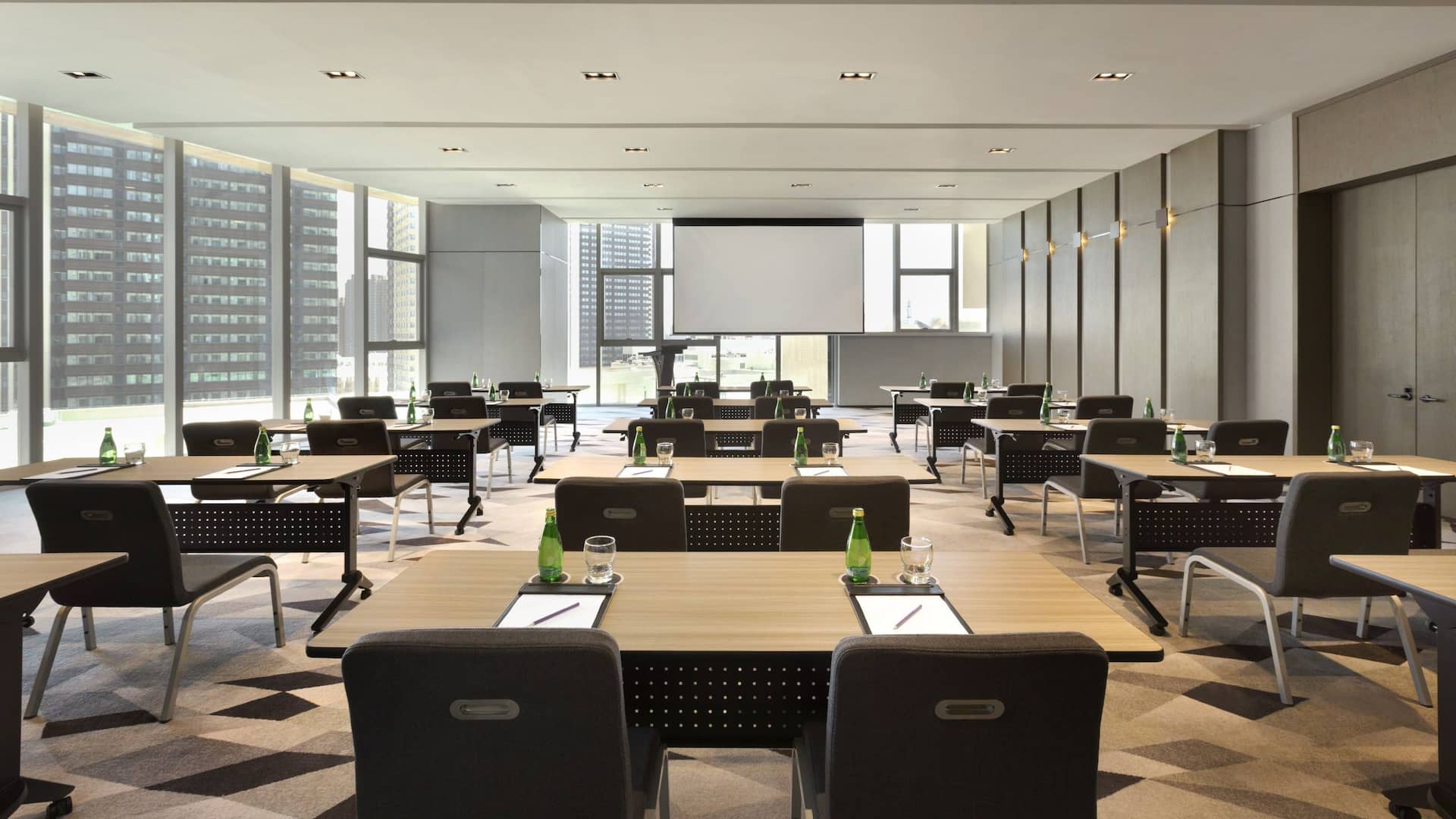 Hyatt House Yinchuan Dayuecheng Meeting Room Classroom Setup