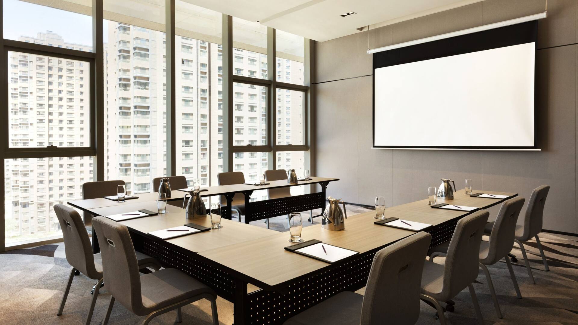 Hyatt House Yinchuan Dayuecheng Meeting Room U Shape Setup