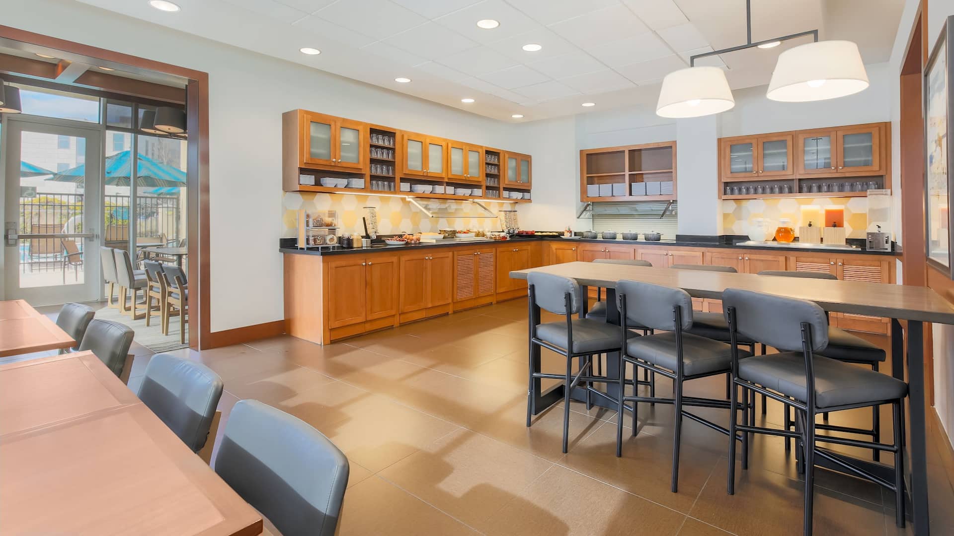 Hyatt Place UC Davis Breakfast Area