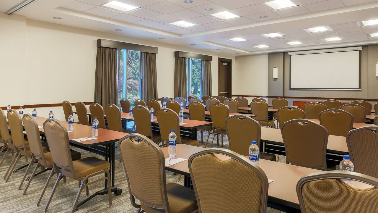 Meeting Room Classroom Set up