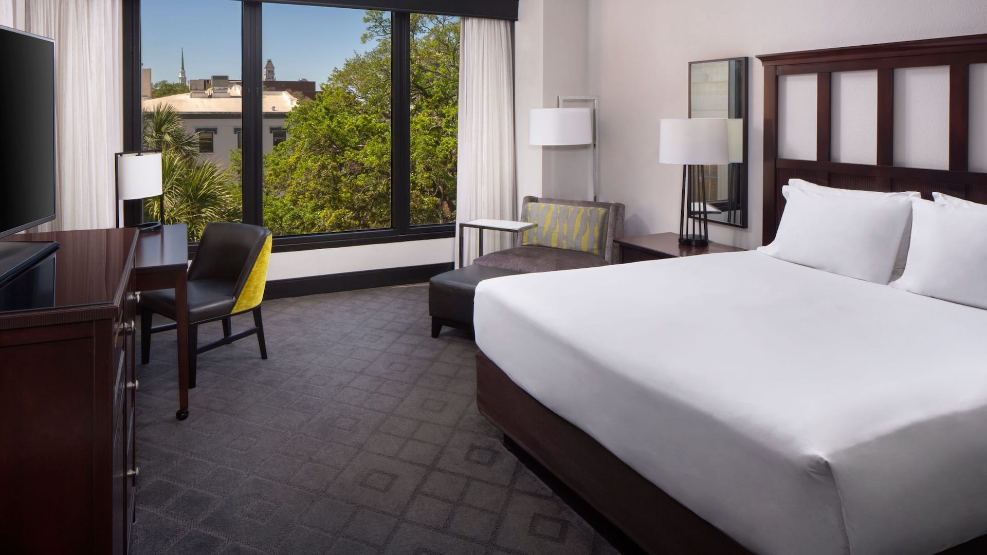 Hyatt Regency Savannah City View King Room