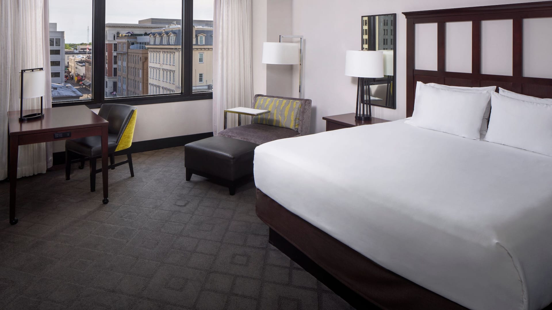 Hyatt Regency Savannah City View Suite