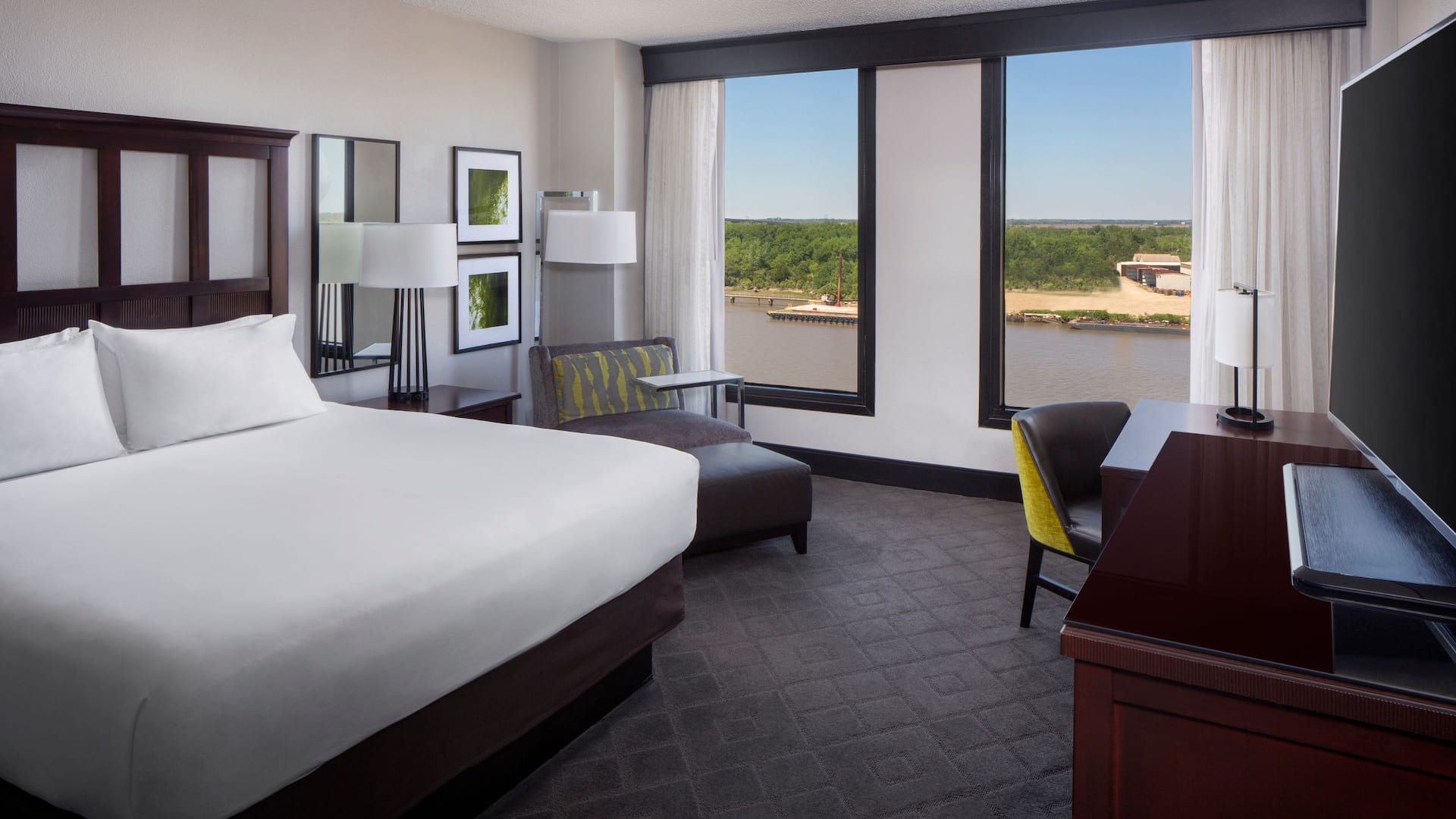 1 de 2 Hyatt Regency Savannah Riverview King