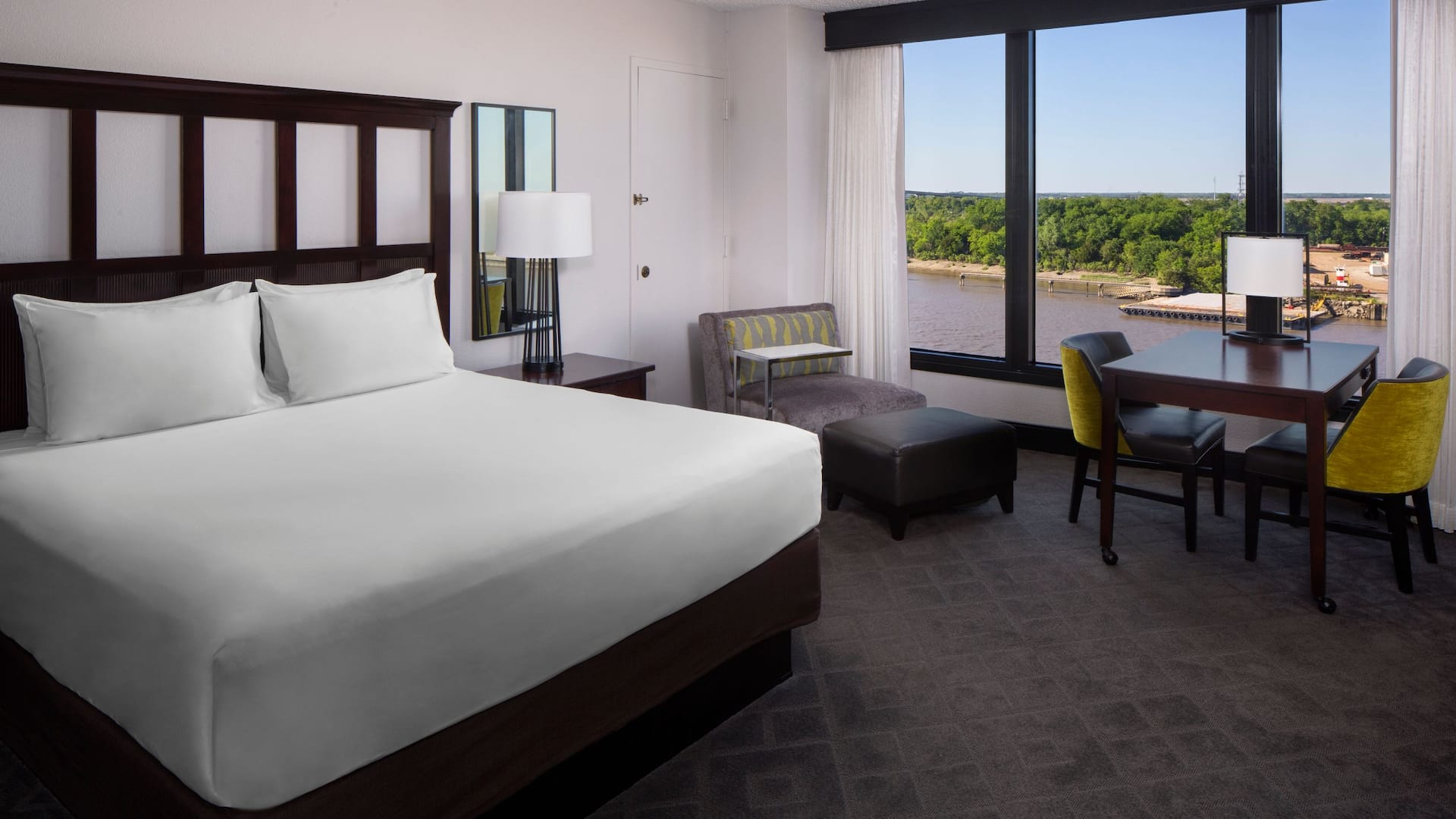 Hyatt Regency Savannah Riverview Suite