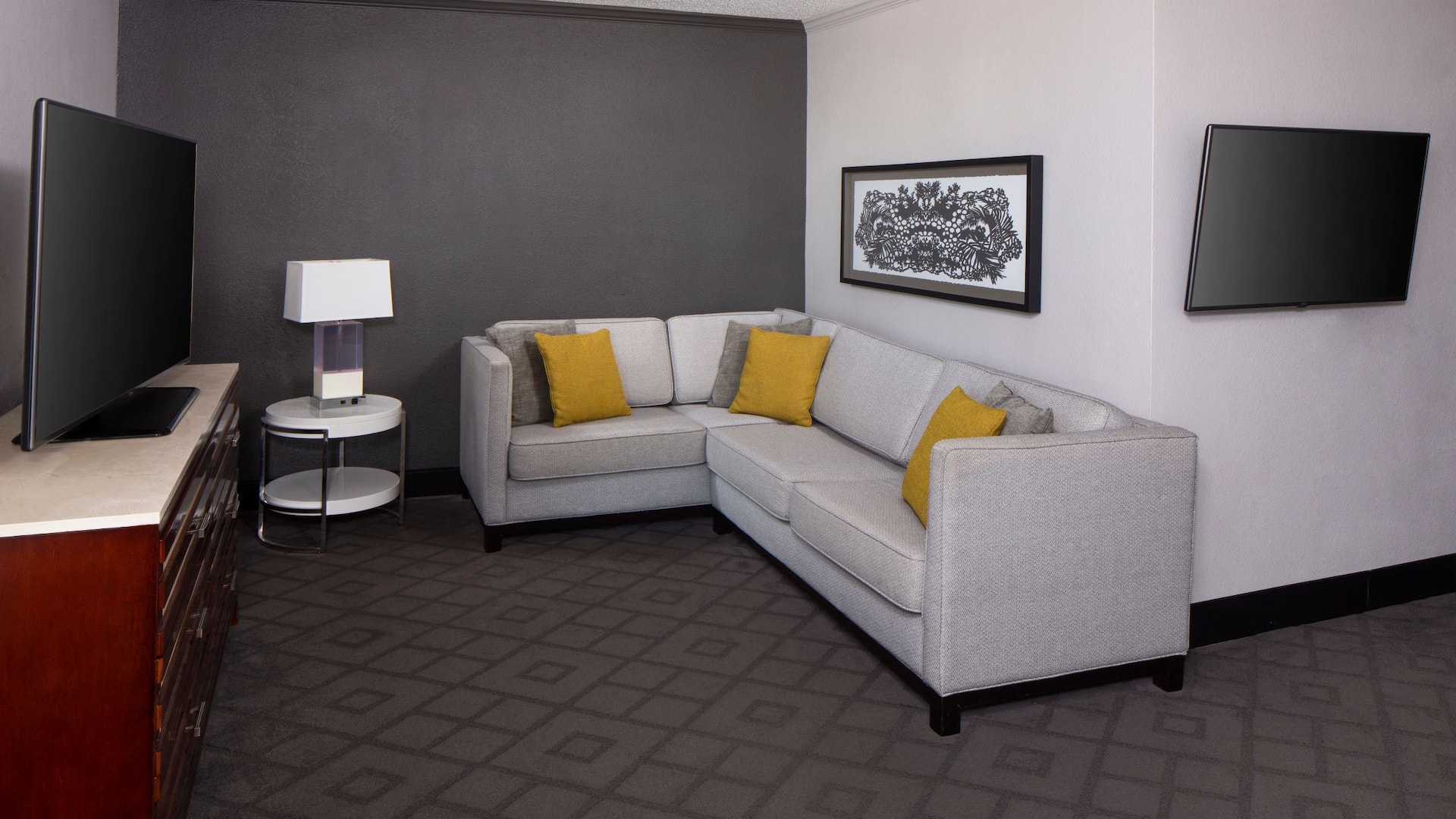 2 de 2 Hyatt Regency Savannah Riverview Suite Living Room