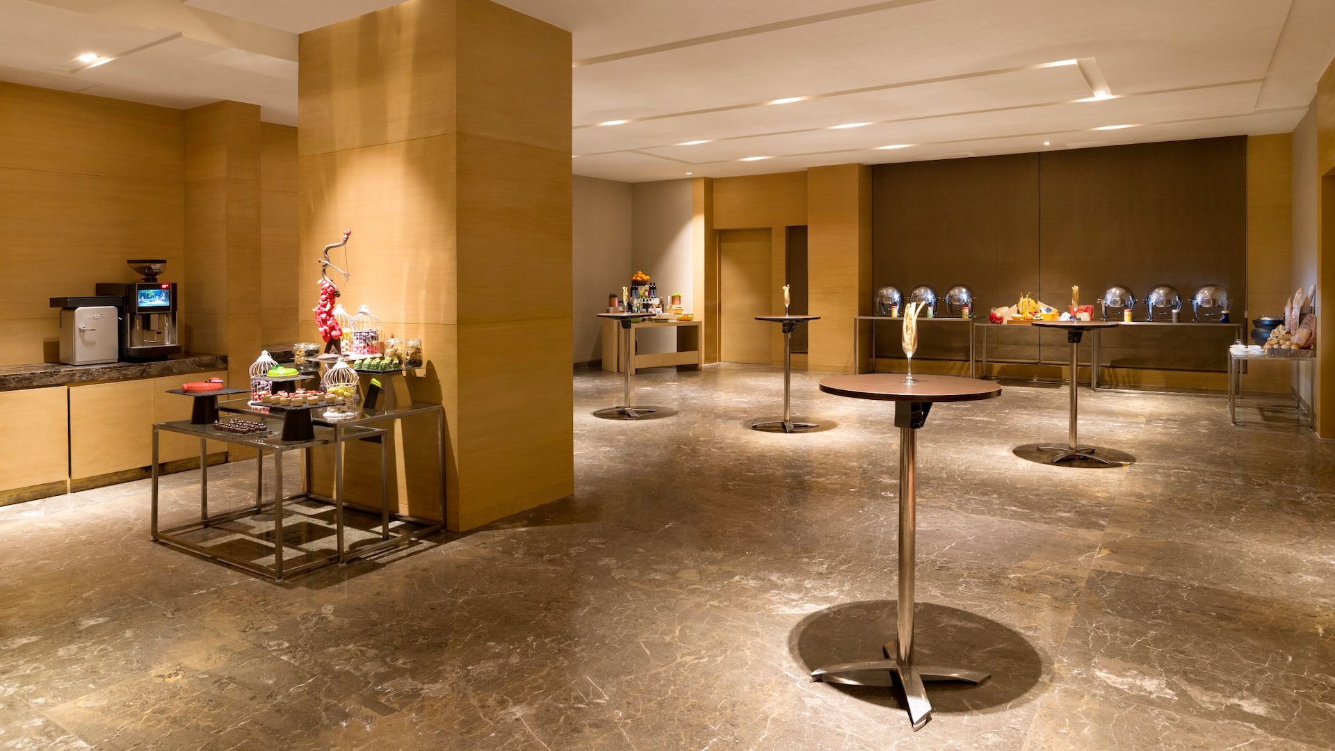 Hyatt Regency Lucknow Mezzanine Prefunction Area
