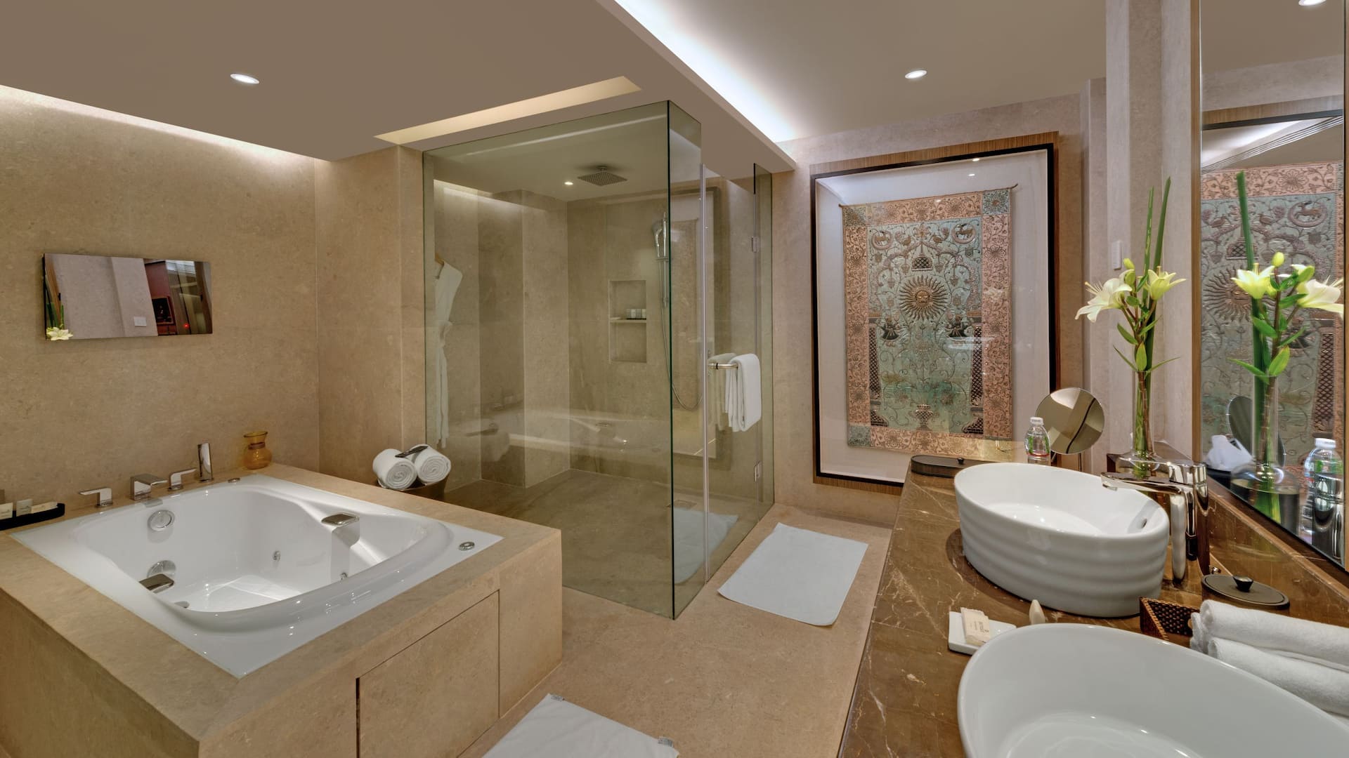第 5，共 6 Hyatt Regency Ahmedabad Presidential Suite Bathroom
