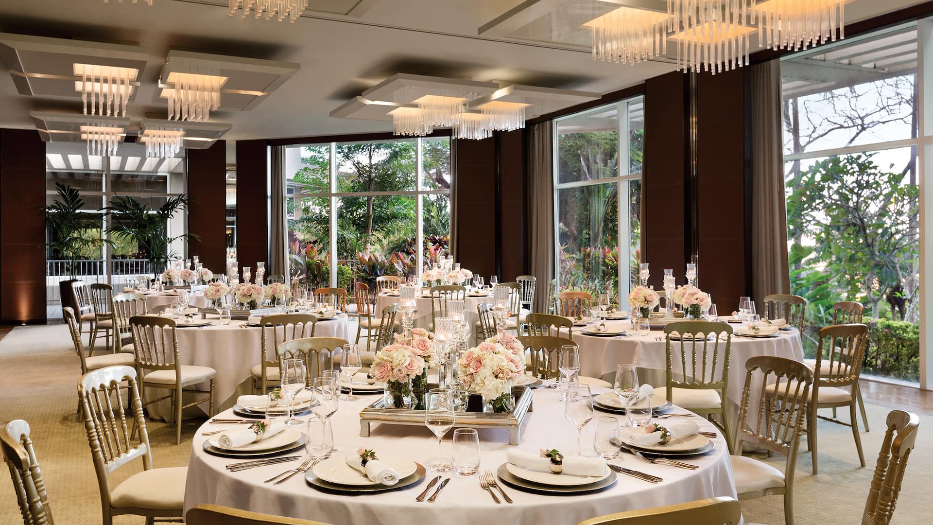 2/3 Hyatt Regency Guam The Salon Banquet Set Up