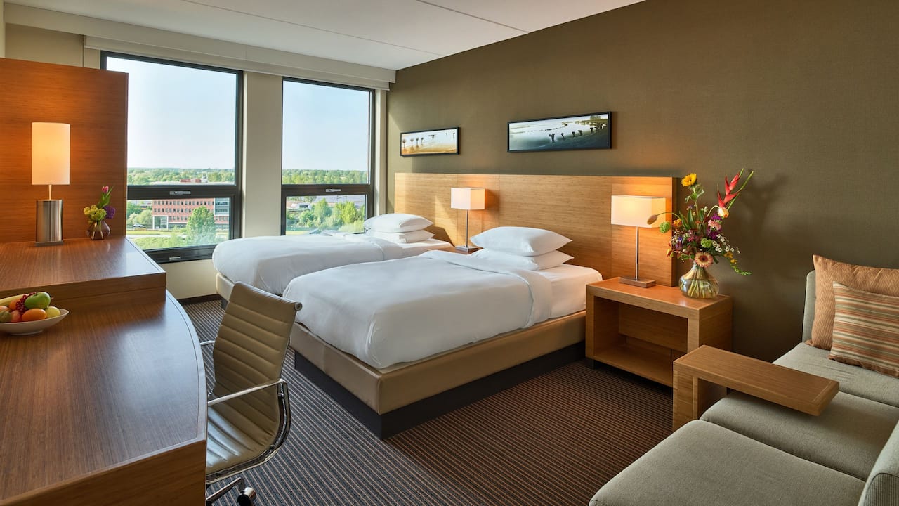 Guestroom Large Twin