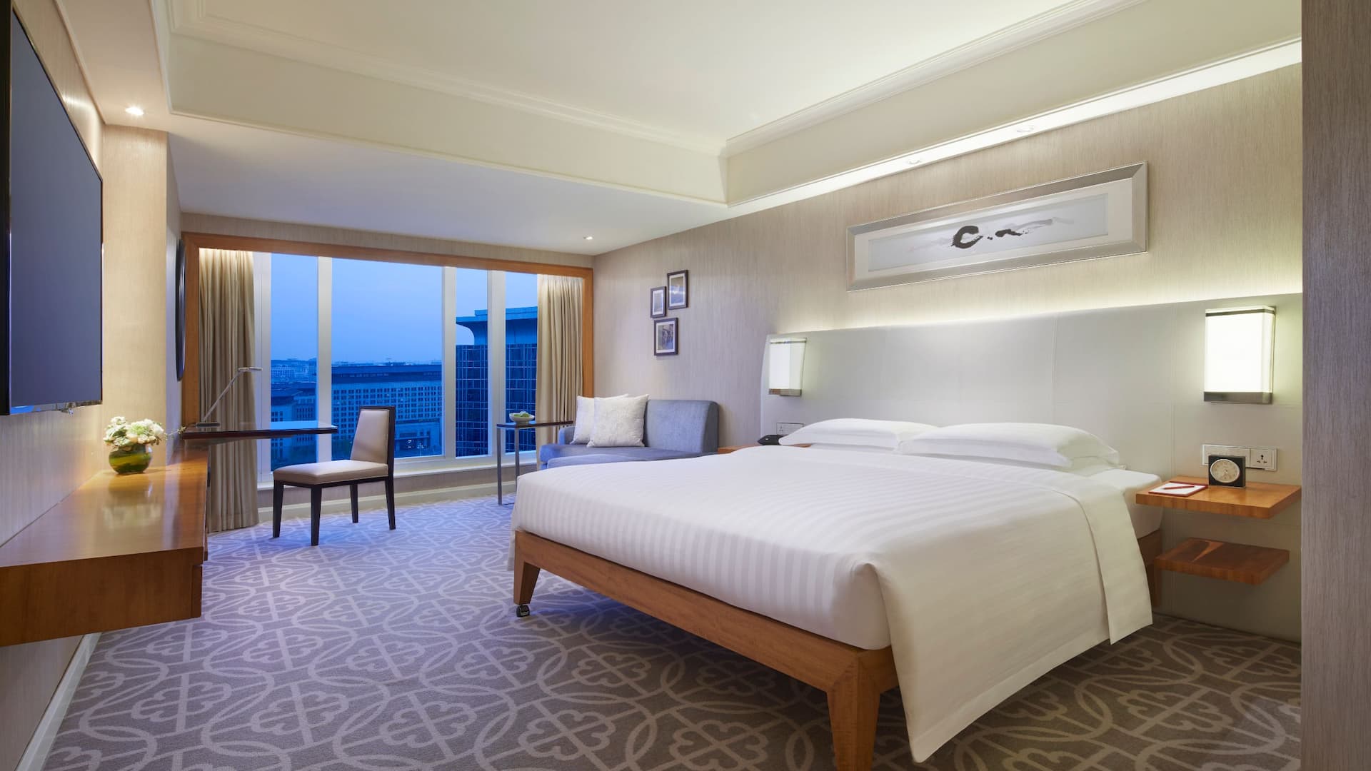 1 von 2 Grand Hyatt Beijing King City View With Club Access Deluxe