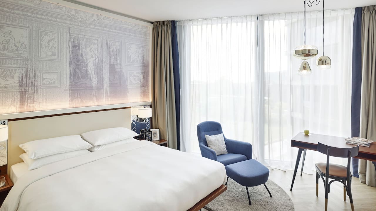 Andaz Vienna Am Belvedere 1 King Bed