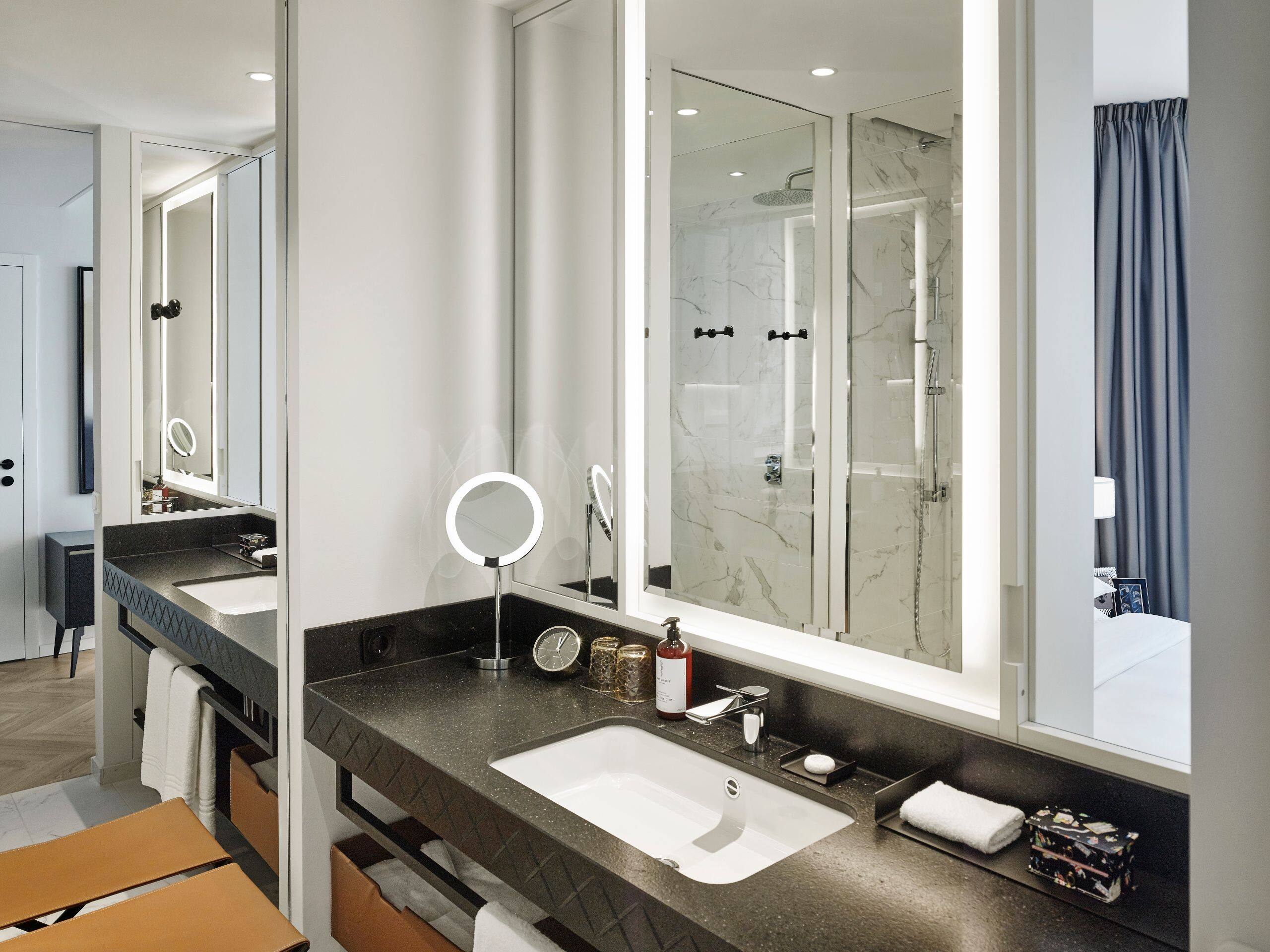 Andaz Vienna Am Belvedere Bathroom