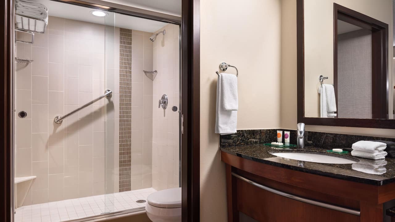 Standard Bathroom with Shower