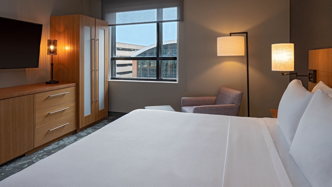 King Guestroom