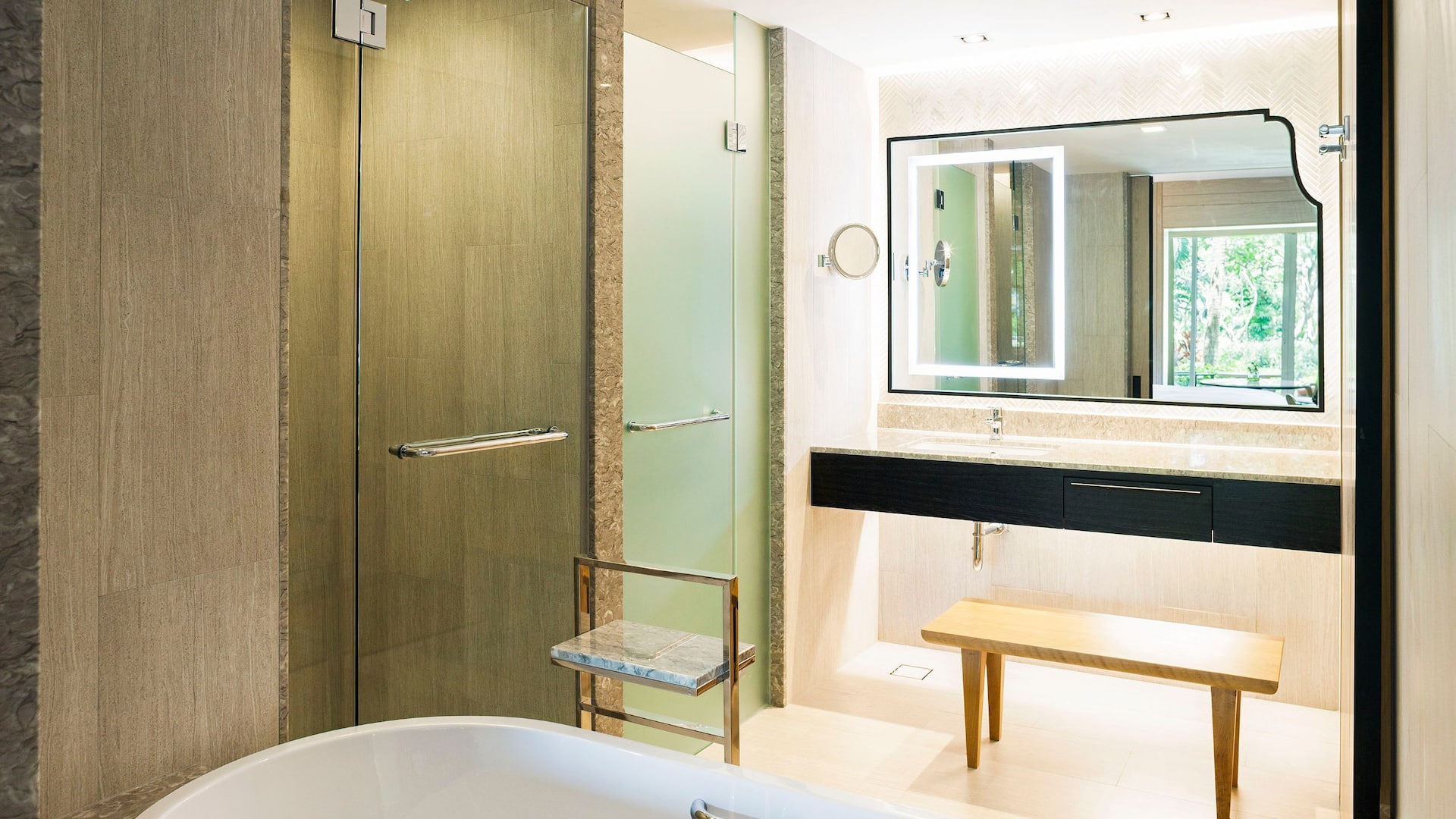 2 de 2 Hyatt Regency Hua Hin Deluxe Room Bathroom