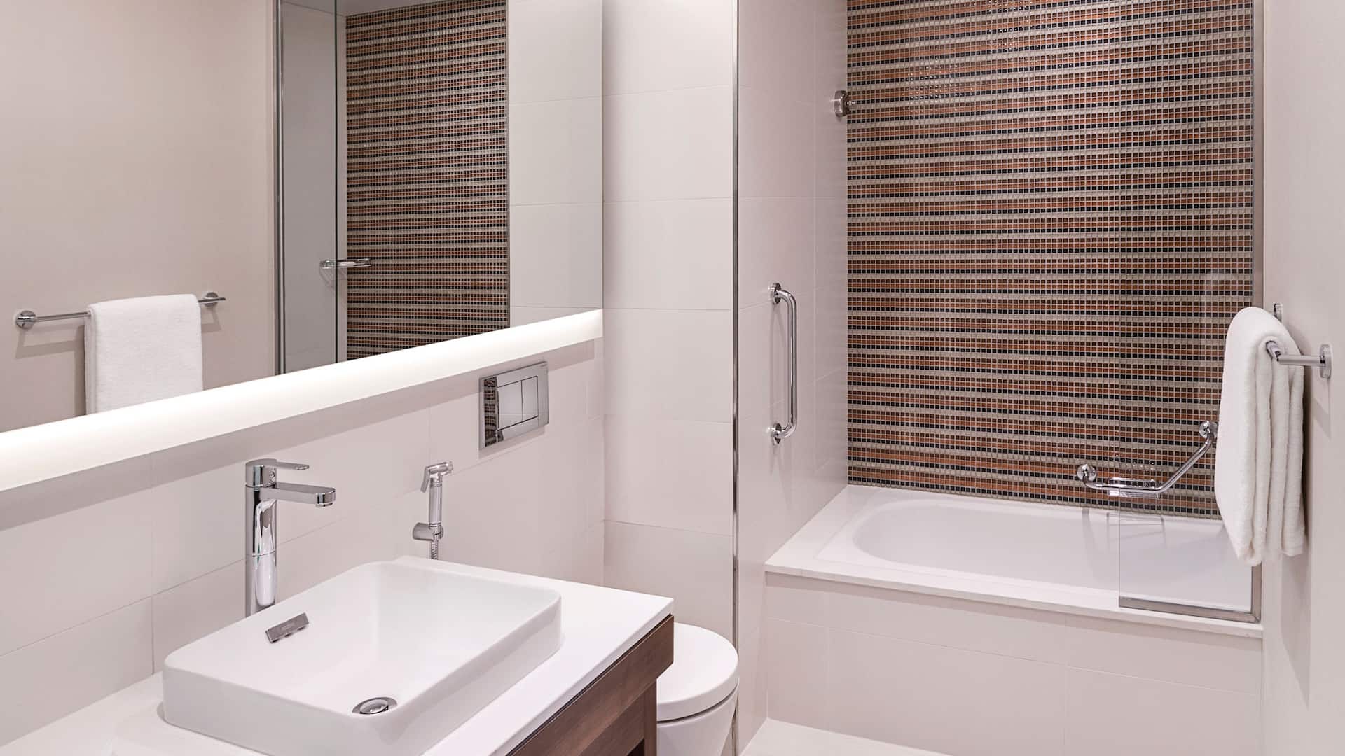 2 из 5 Hyatt Place Dubai Wasl District Bathroom with Bathtub