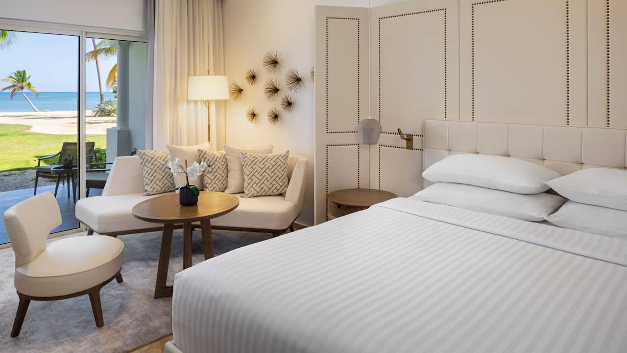 Modern guestroom at Hyatt Regency Grand Reserve