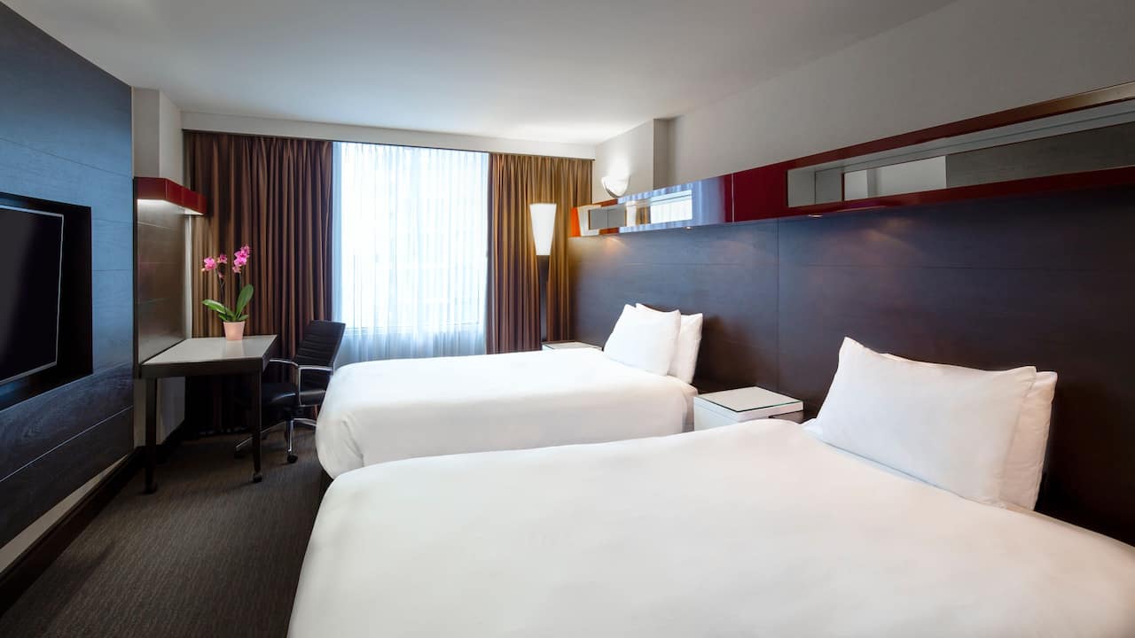 Hyatt Regency Toronto Two Double Beds