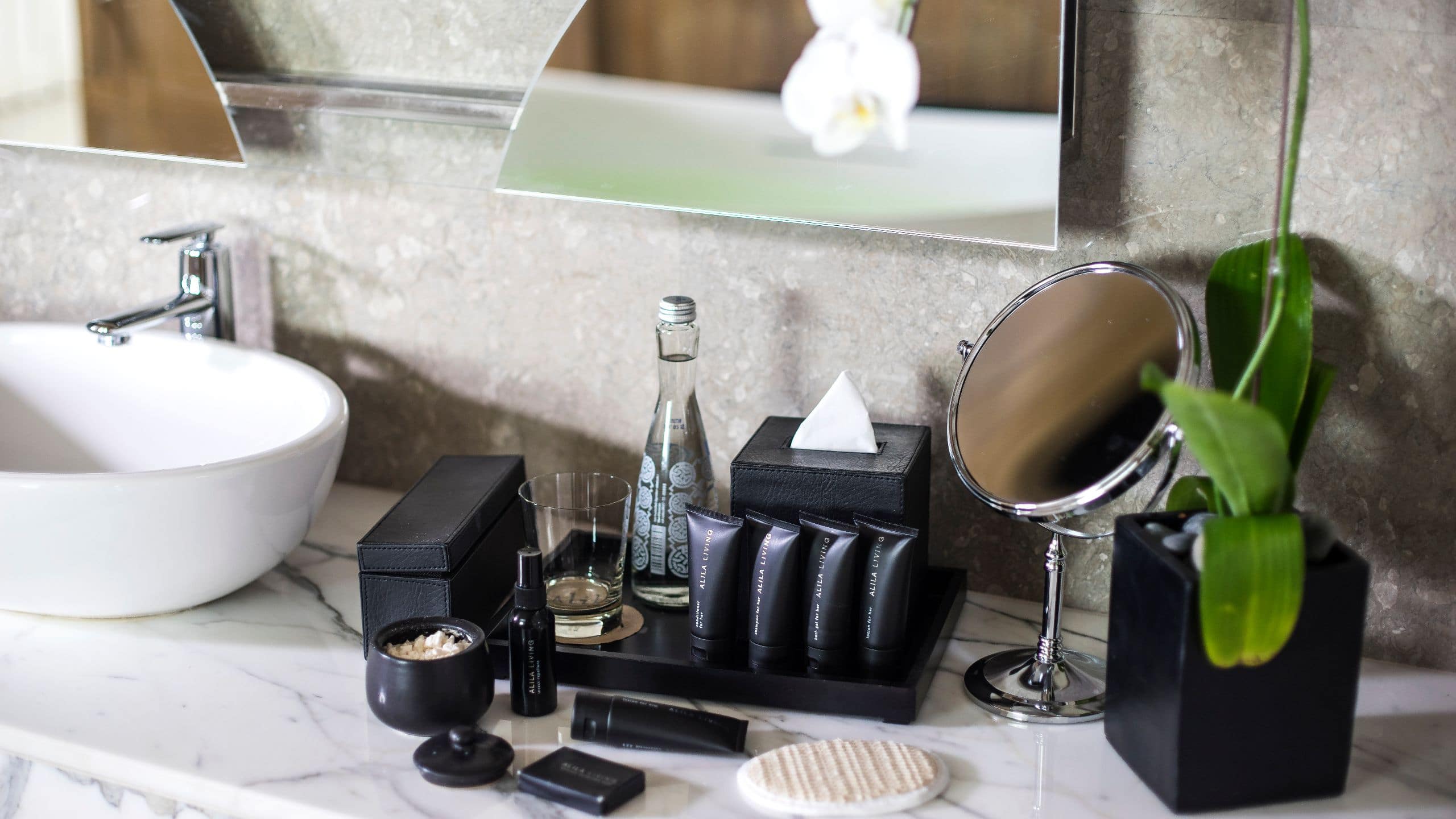 第 4，共 5 Alila Solo Presidential Suite Bathroom