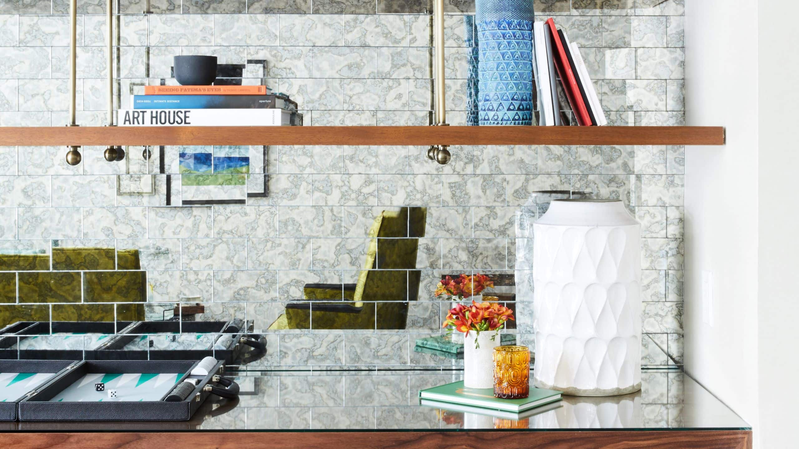 The Laurel Inn Lobby Breakfast Counter
