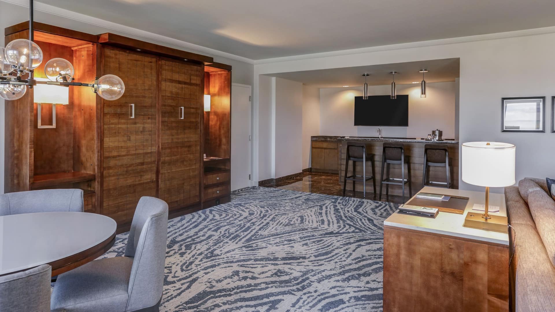 5/5 Hyatt Regency Orlando Family Suite Wet Bar