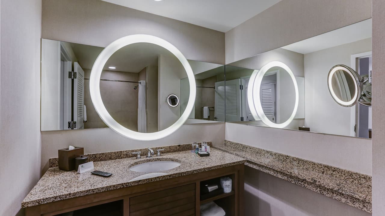 Guestroom Bathroom 