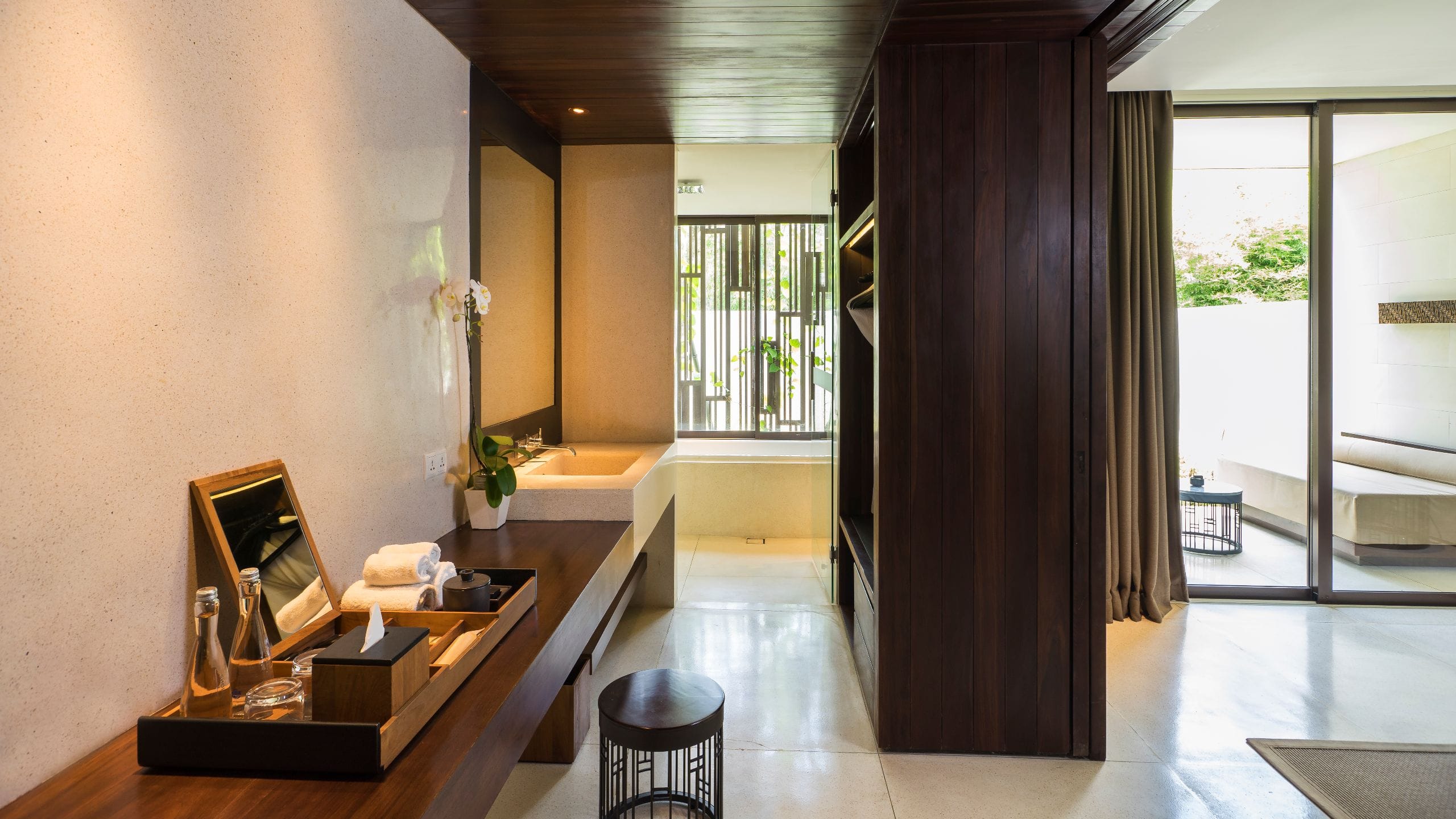 3/4 Alila Seminyak Deluxe Suite