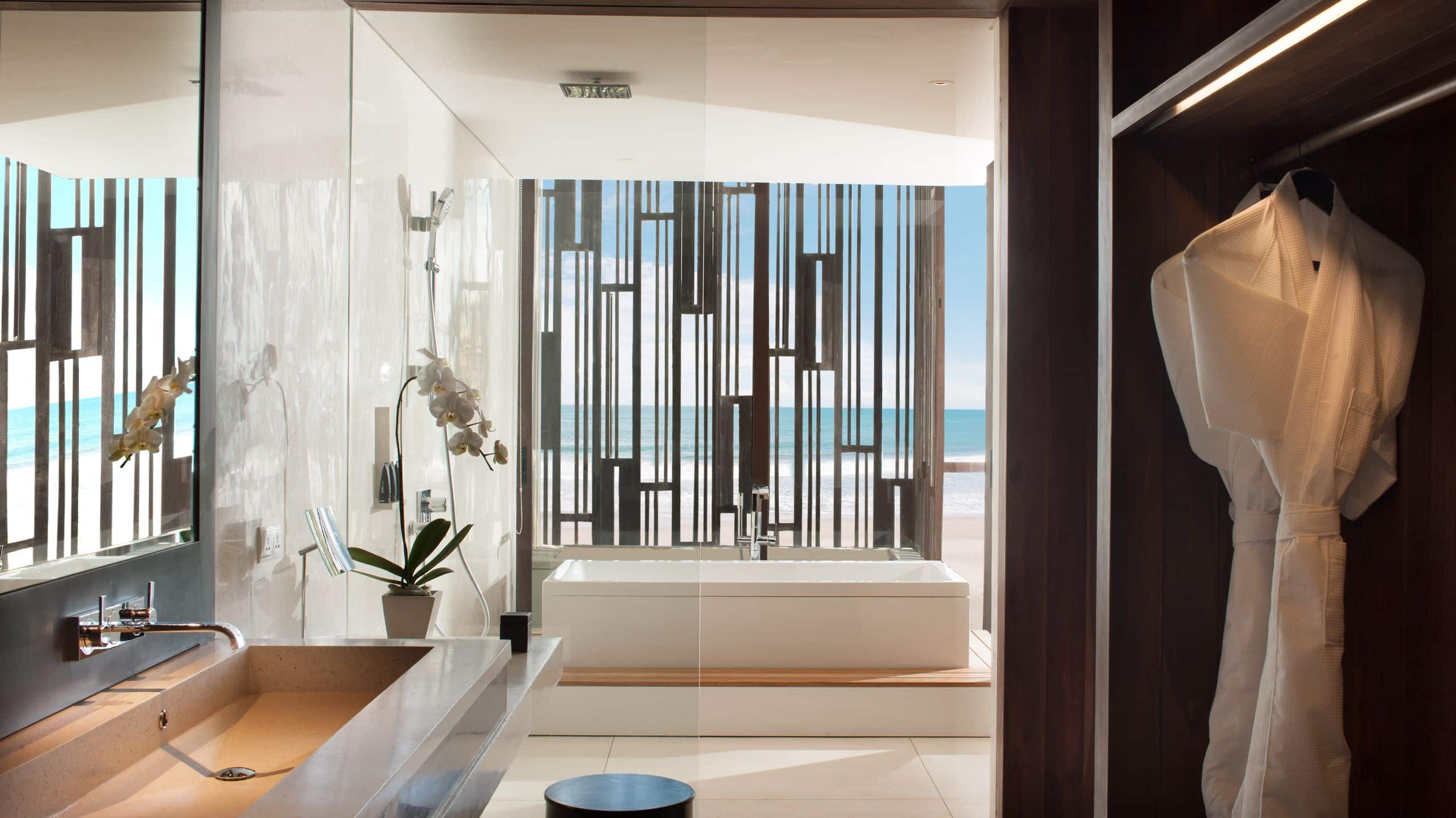 4/4 Alila Seminyak Beach Suite Bathroom