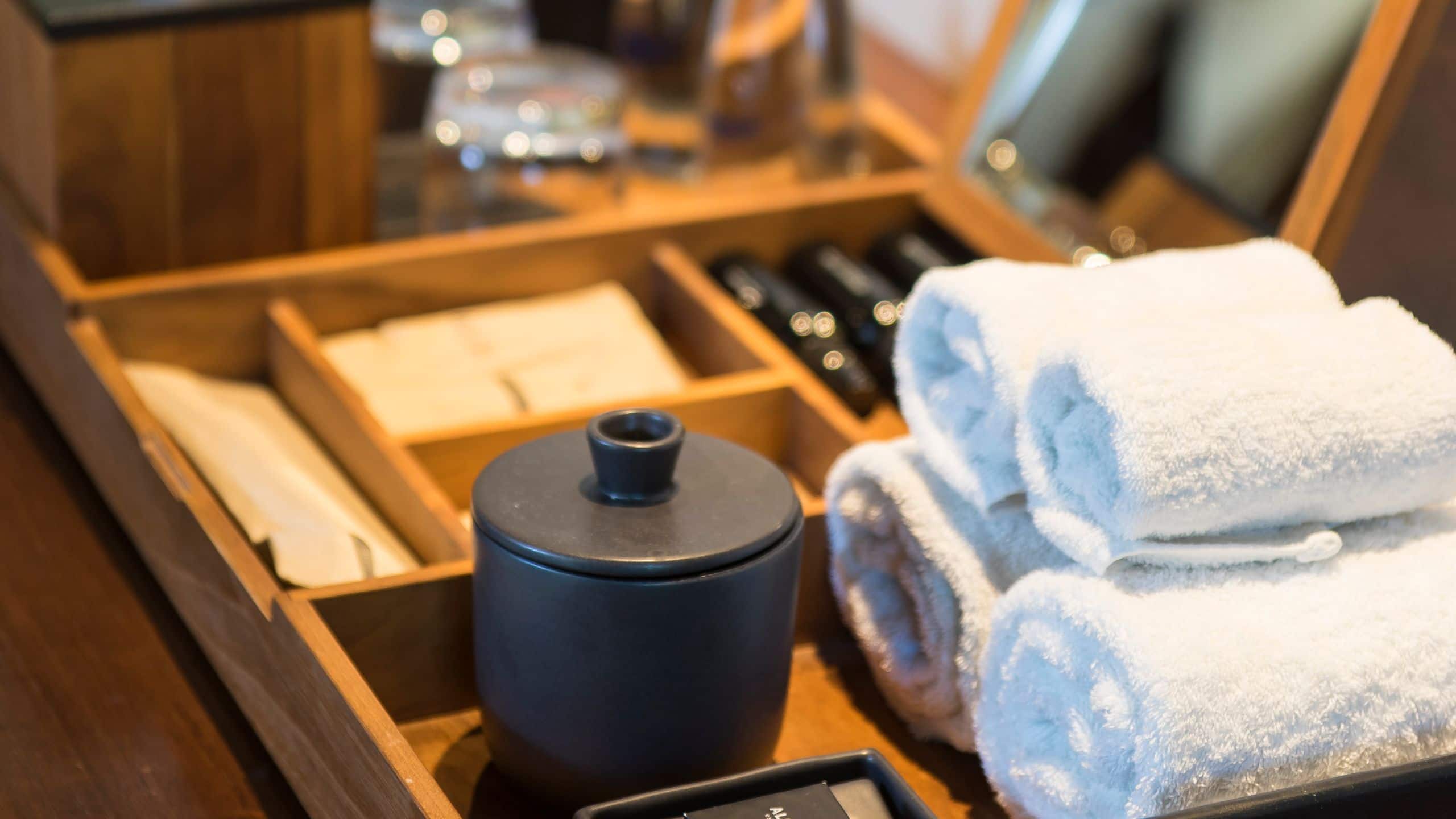 4/4 Alila Seminyak Deluxe Suite Amenities