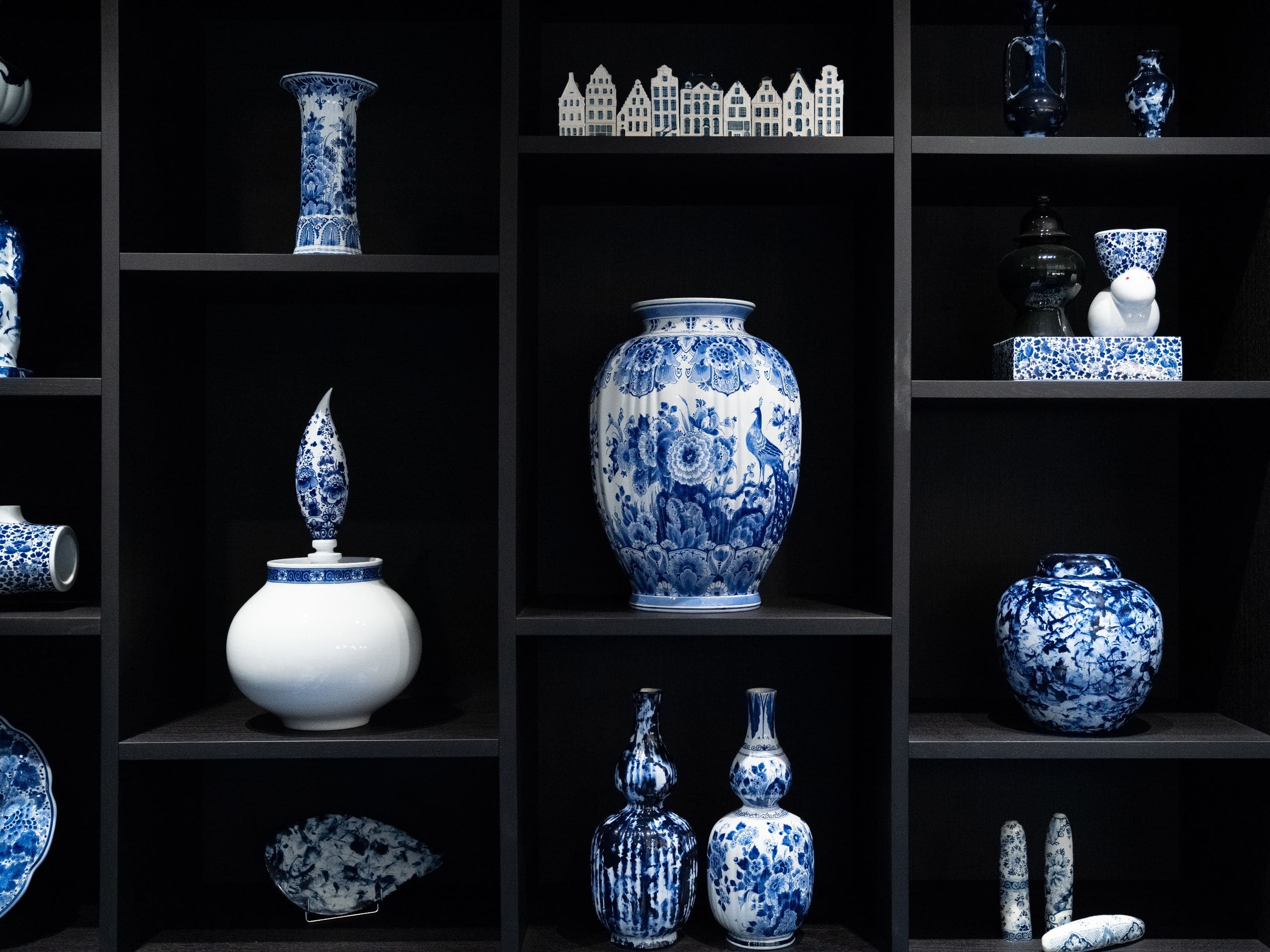 Andaz Amsterdam Prinsengracht Delft Blue Detail