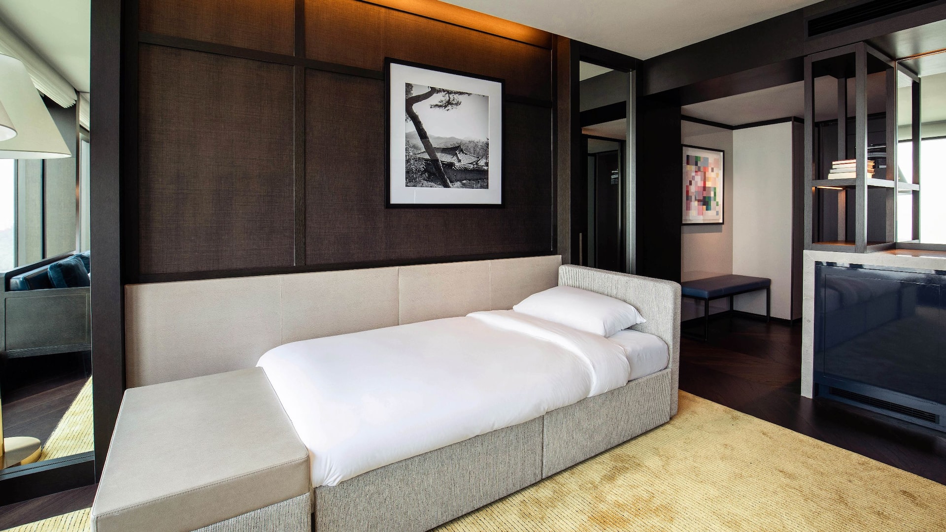 5 of 5 Grand Hyatt Seoul Sofabed Service
